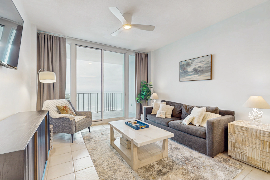 Gulf-Front, 12th-Floor Condo w/ Great View, Balcony, AC & Shared Pools/Hot Tubs