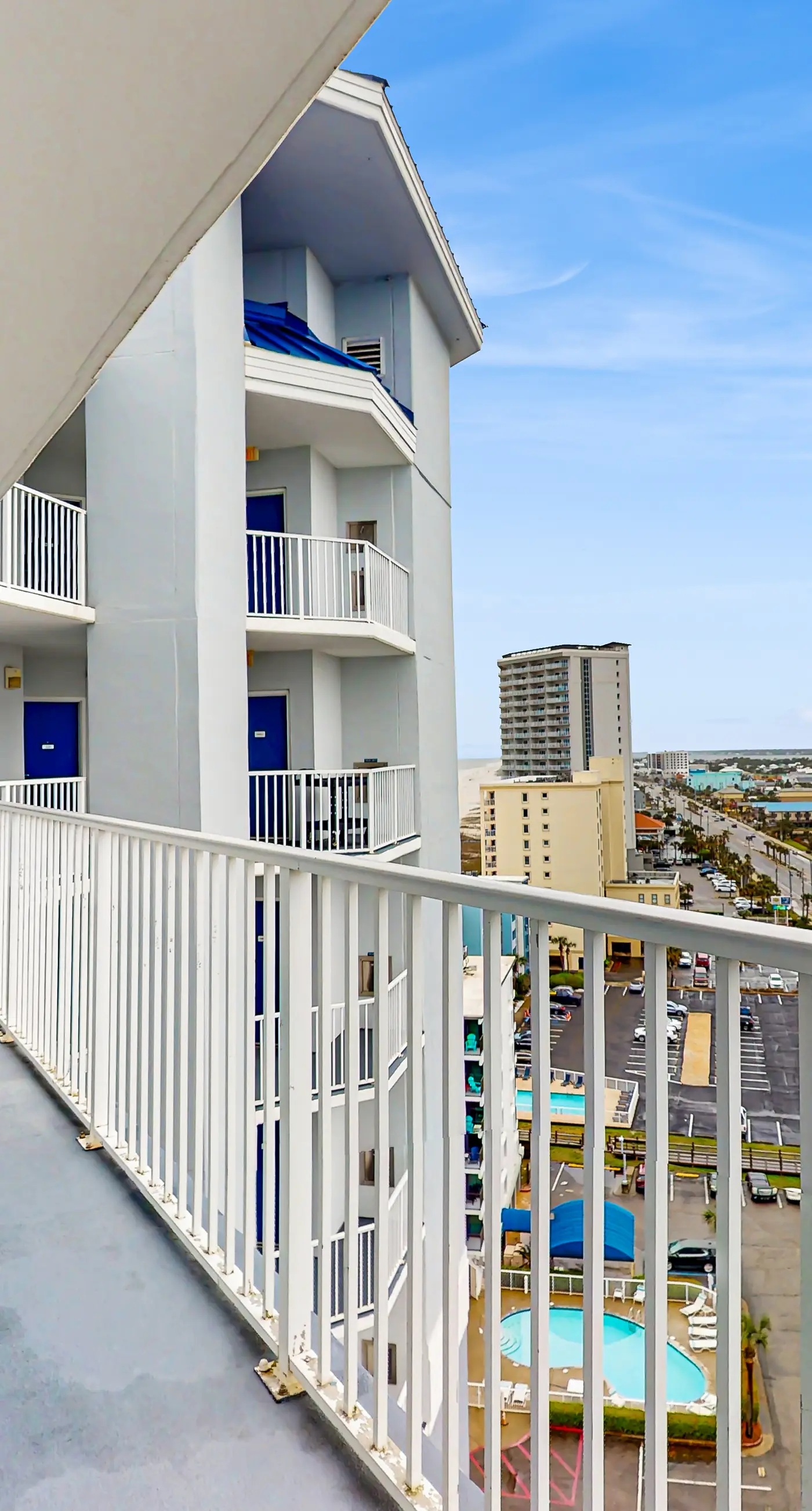 Gulf-Front, 12th-Floor Condo w/ Great View, Balcony, AC & Shared Pools/Hot Tubs