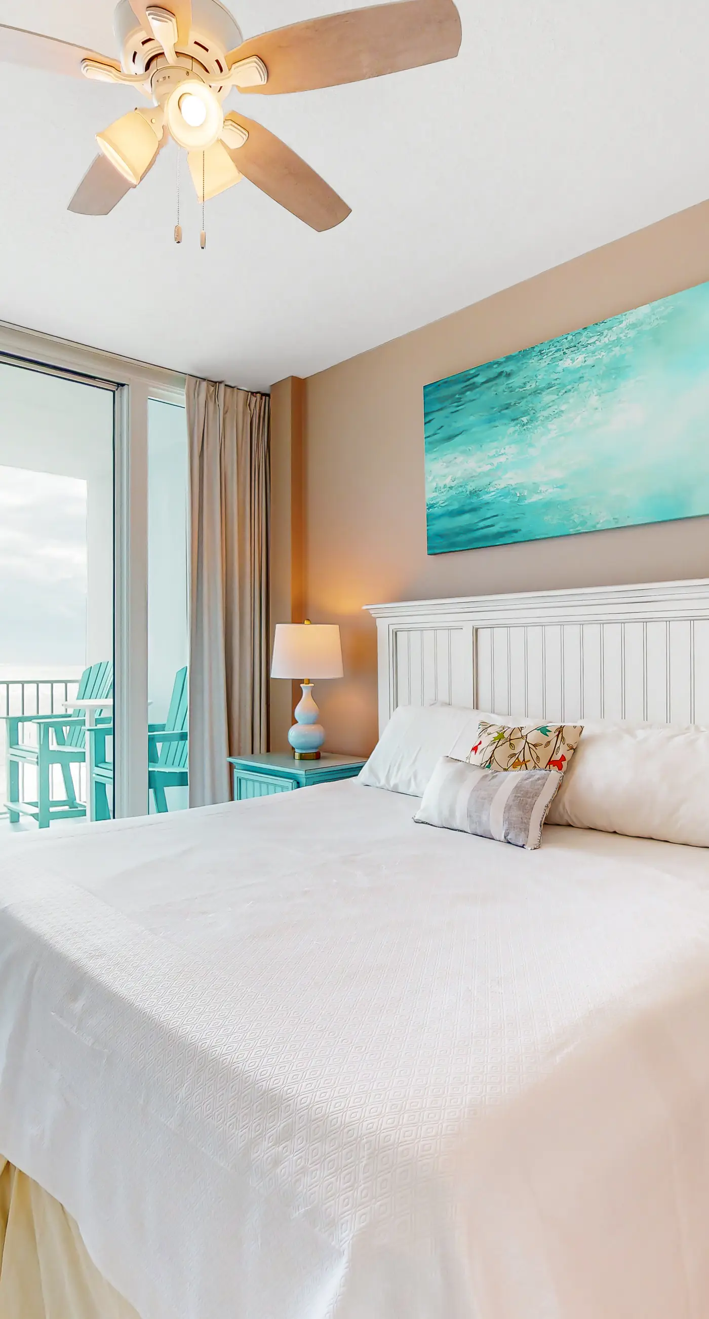 Gulf-Front Condo w/ Beach View, Balcony, AC & Resort Pools/Hot Tubs/Sauna