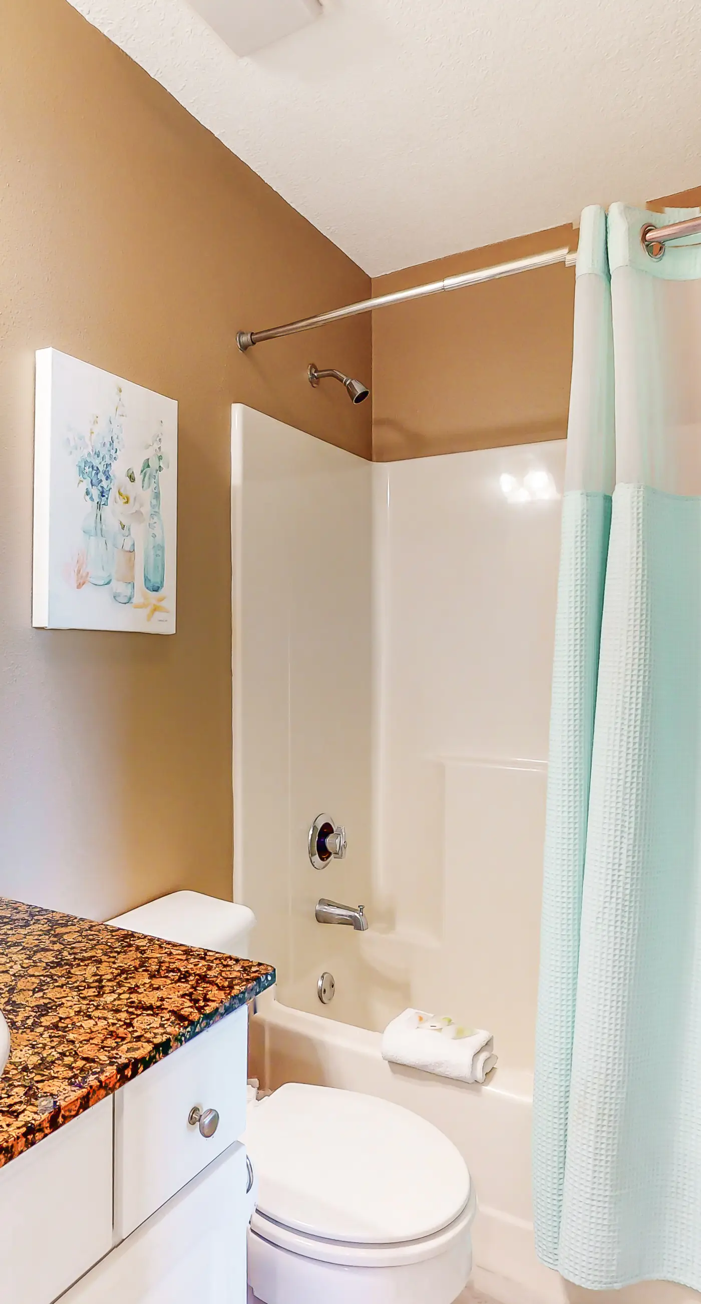 Gulf-Front Condo w/ Beach View, Balcony, AC & Resort Pools/Hot Tubs/Sauna