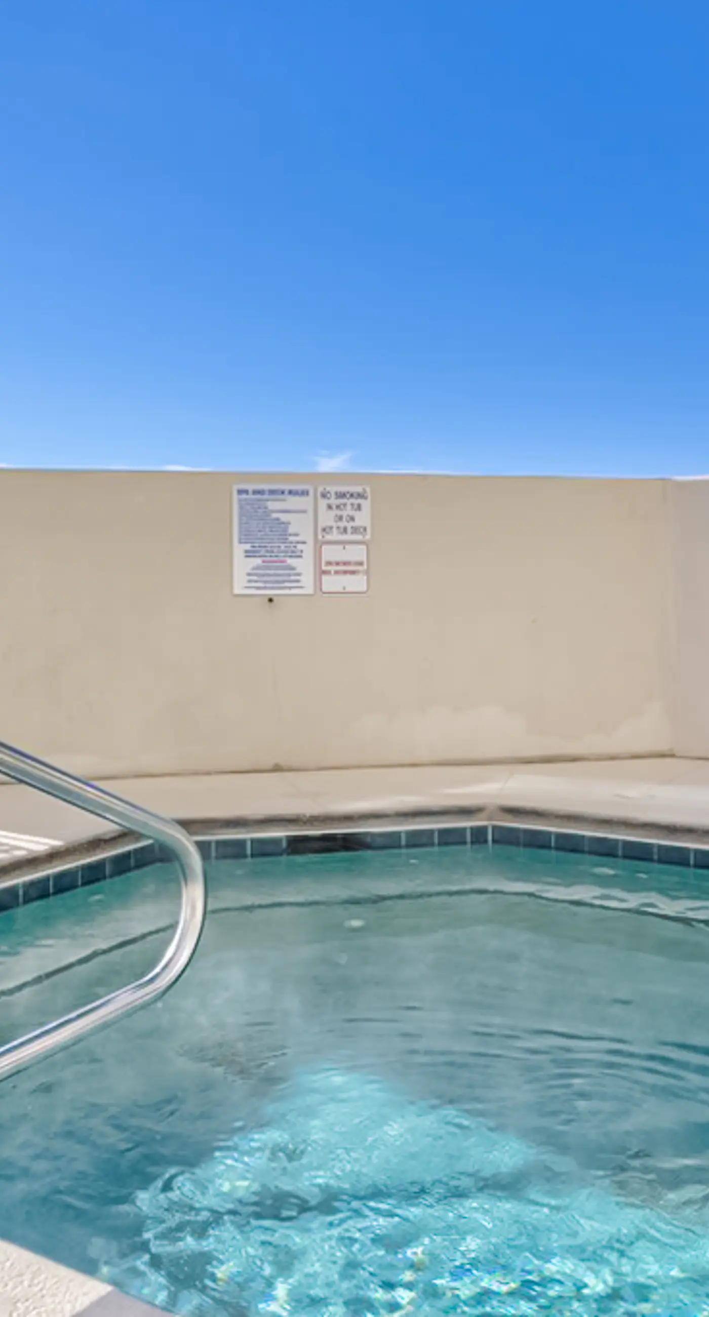 Gulf-Front Condo w/ Beach View, Balcony, AC & Resort Pools/Hot Tubs/Sauna