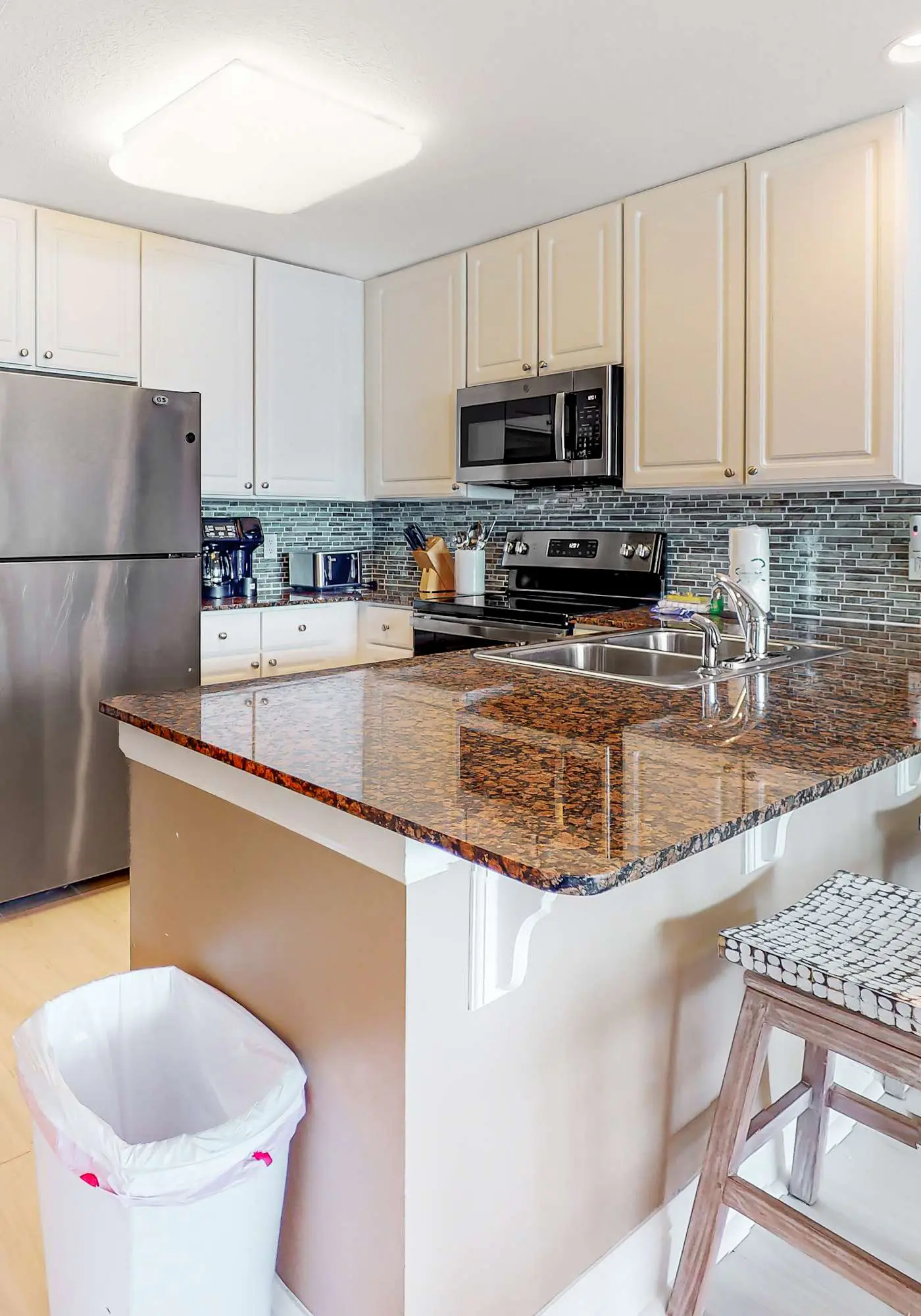 Gulf-Front Condo w/ Beach View, Balcony, AC & Resort Pools/Hot Tubs/Sauna