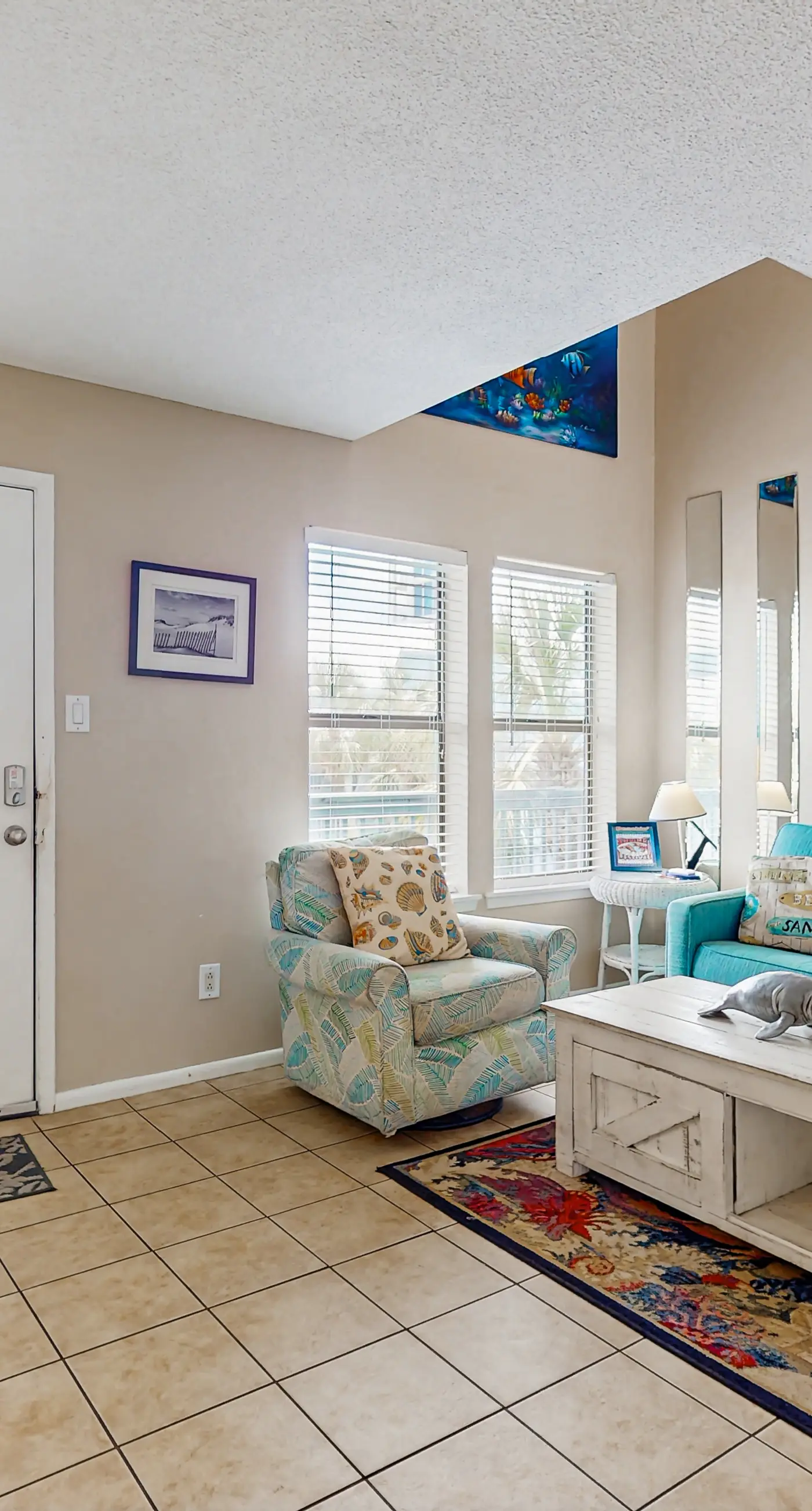 Lofty Condo in a Beachfront Complex w/ WiFi, AC, Balcony & Shared Outdoor Pool