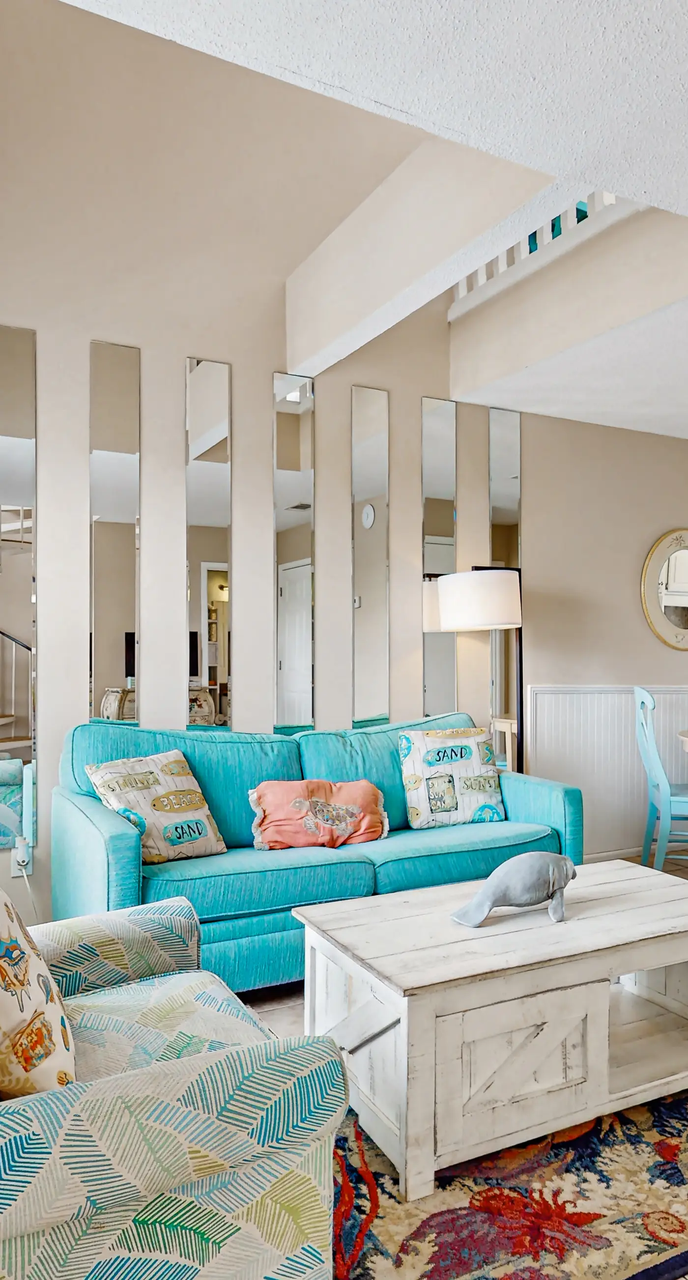 Lofty Condo in a Beachfront Complex w/ WiFi, AC, Balcony & Shared Outdoor Pool