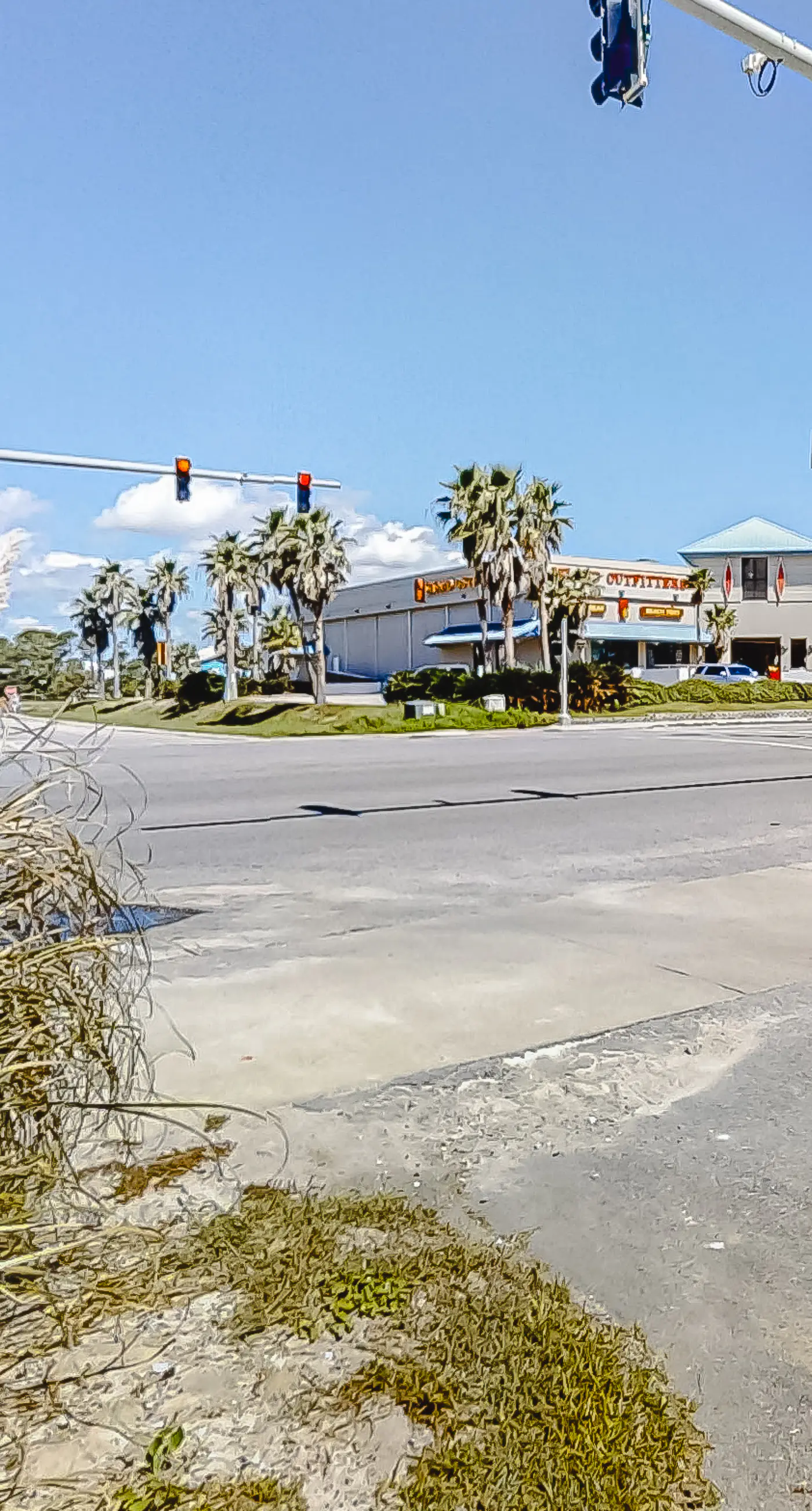 Lofty Condo in a Beachfront Complex w/ WiFi, AC, Balcony & Shared Outdoor Pool