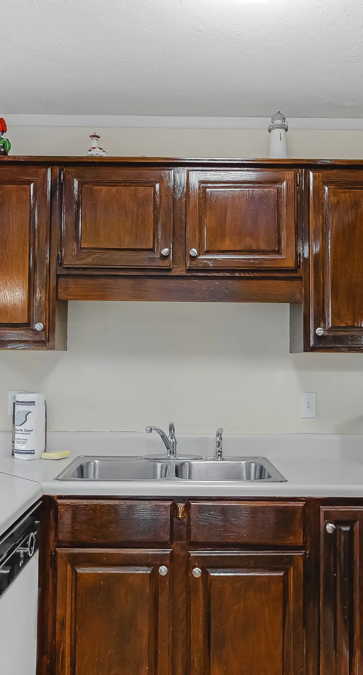 Air-Conditioned Condo in a Beachfront Complex w/ WiFi, Balconies & Shared Pool