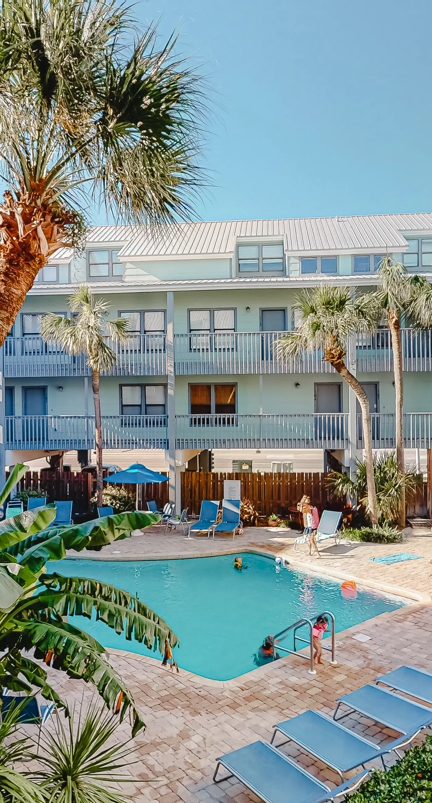 Air-Conditioned Condo in a Beachfront Complex w/ WiFi, Balconies & Shared Pool