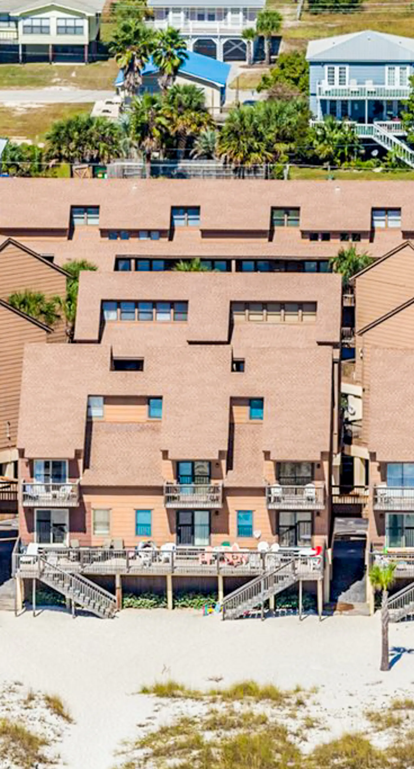 Air-Conditioned Condo in a Beachfront Complex w/ WiFi, Balconies & Shared Pool