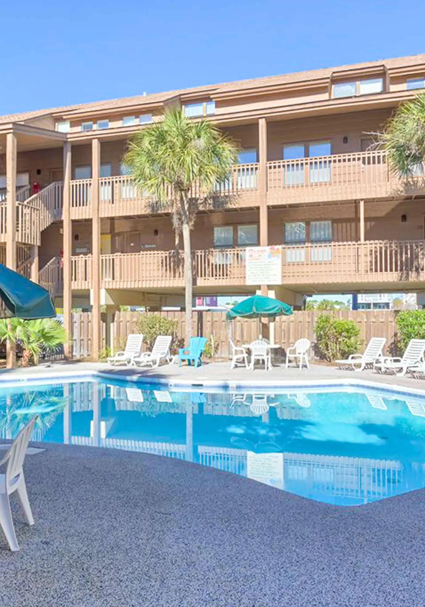 Air-Conditioned Condo in a Beachfront Complex w/ WiFi, Balconies & Shared Pool