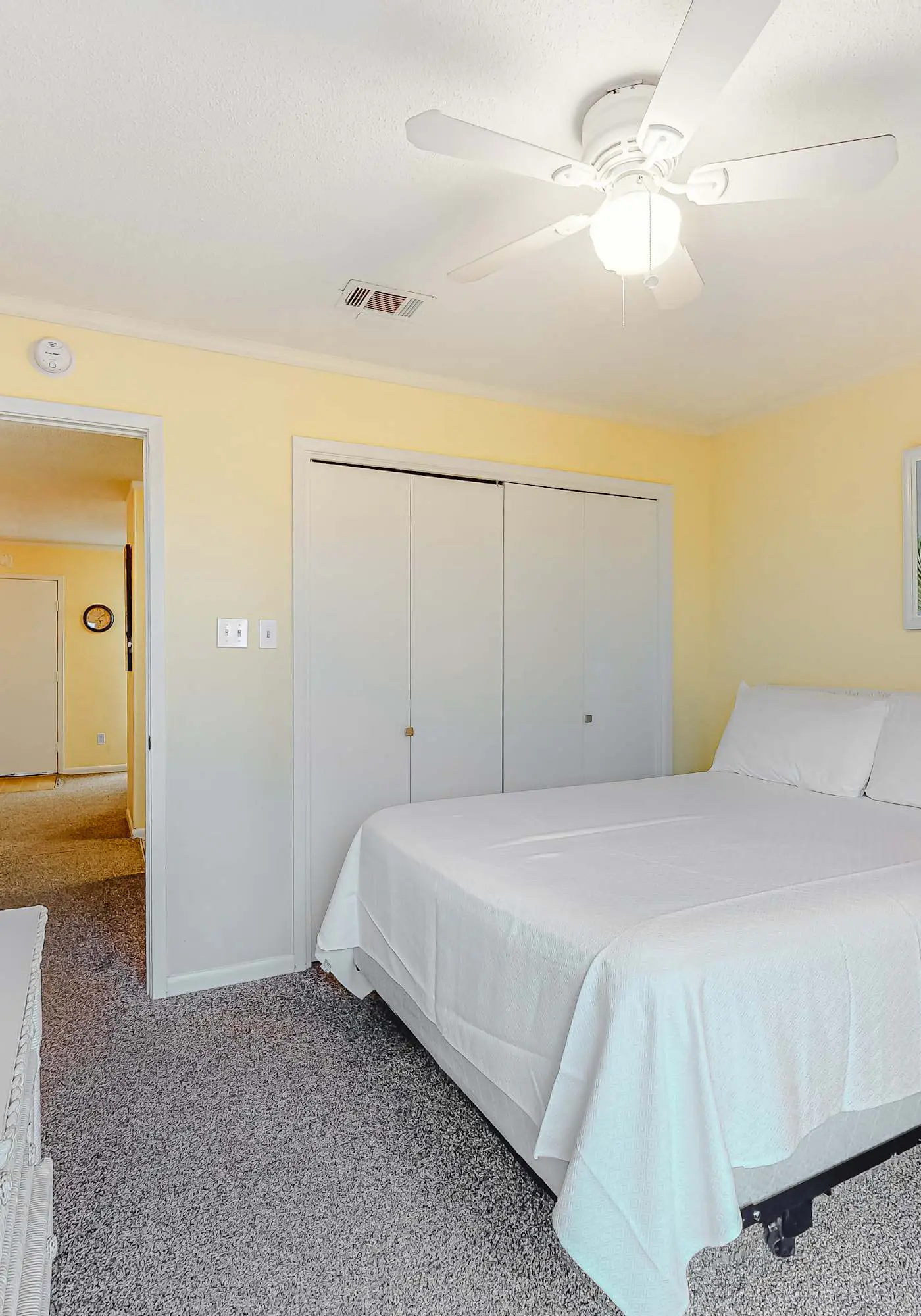Air-Conditioned Condo in a Beachfront Complex w/ WiFi, Balconies & Shared Pool