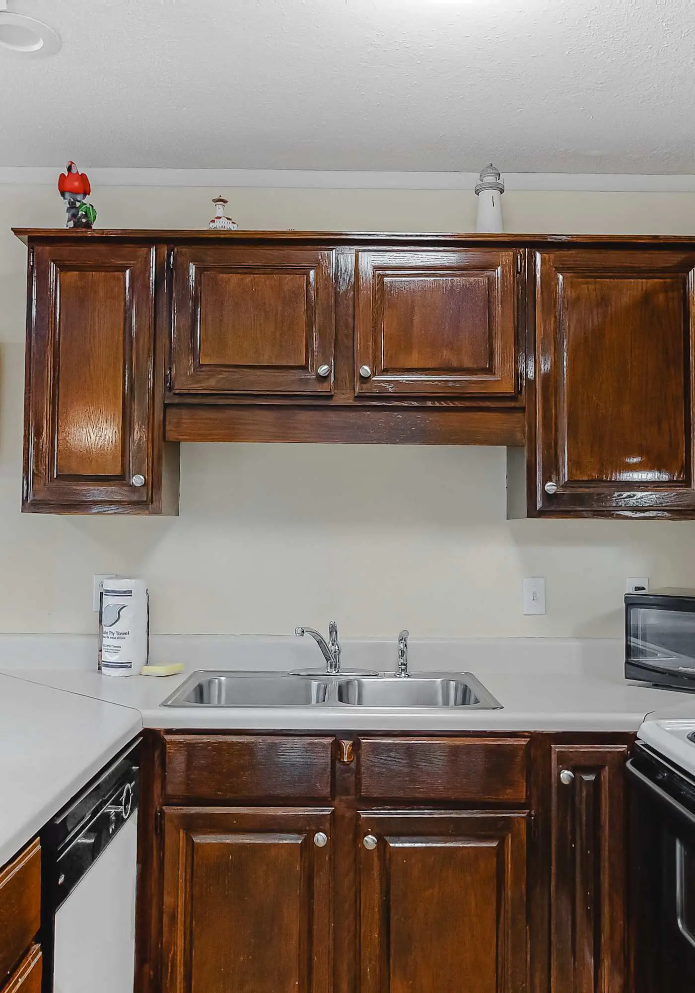 Air-Conditioned Condo in a Beachfront Complex w/ WiFi, Balconies & Shared Pool