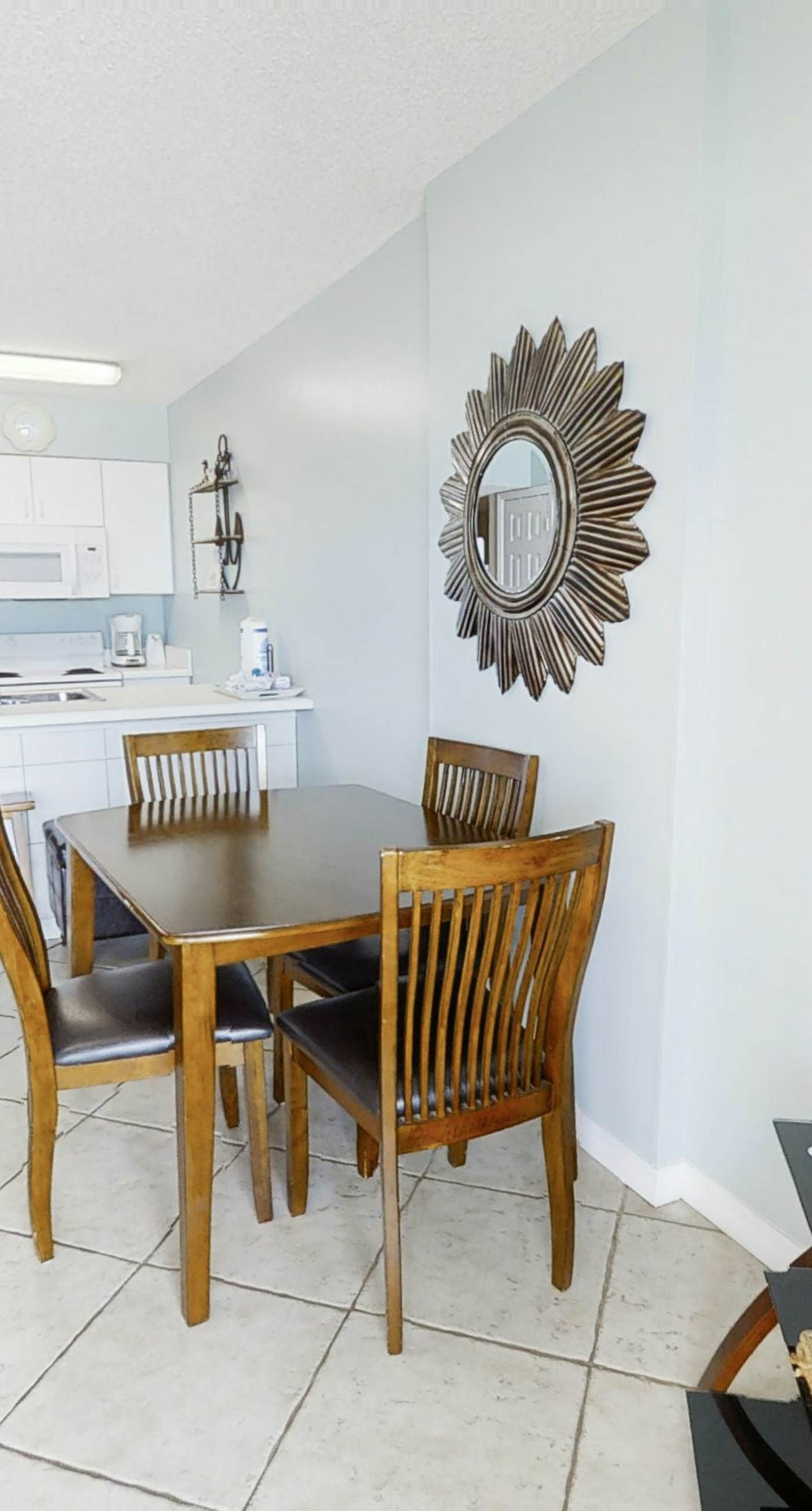 Comfortable Gulf-front condo with pool, hot tub, washer dryer, & central AC