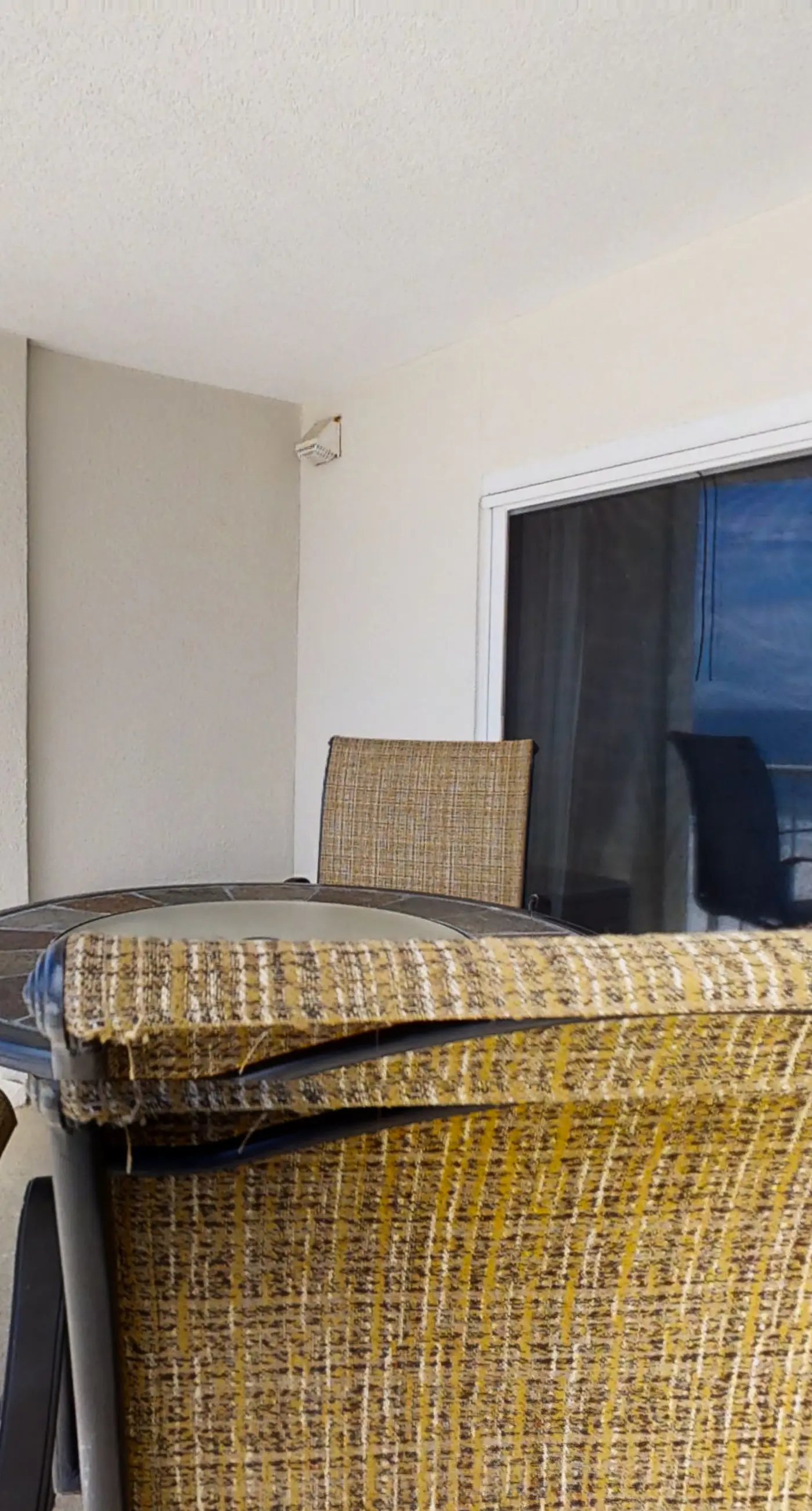 Comfortable Gulf-front condo with pool, hot tub, washer dryer, & central AC