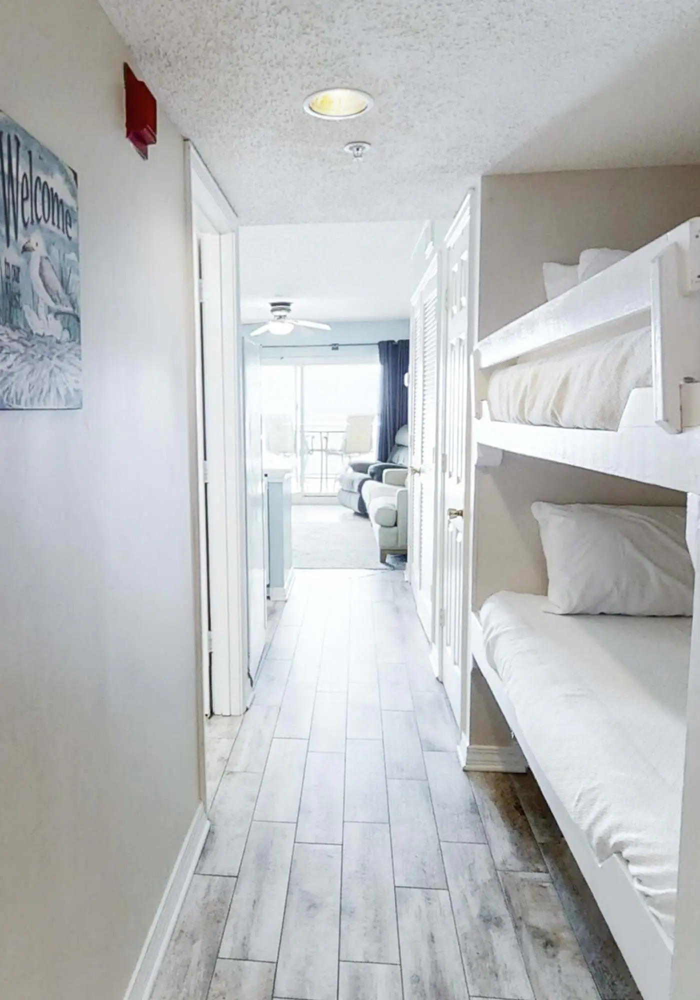Comfortable Gulf-front condo with pool, hot tub, washer dryer, & central AC