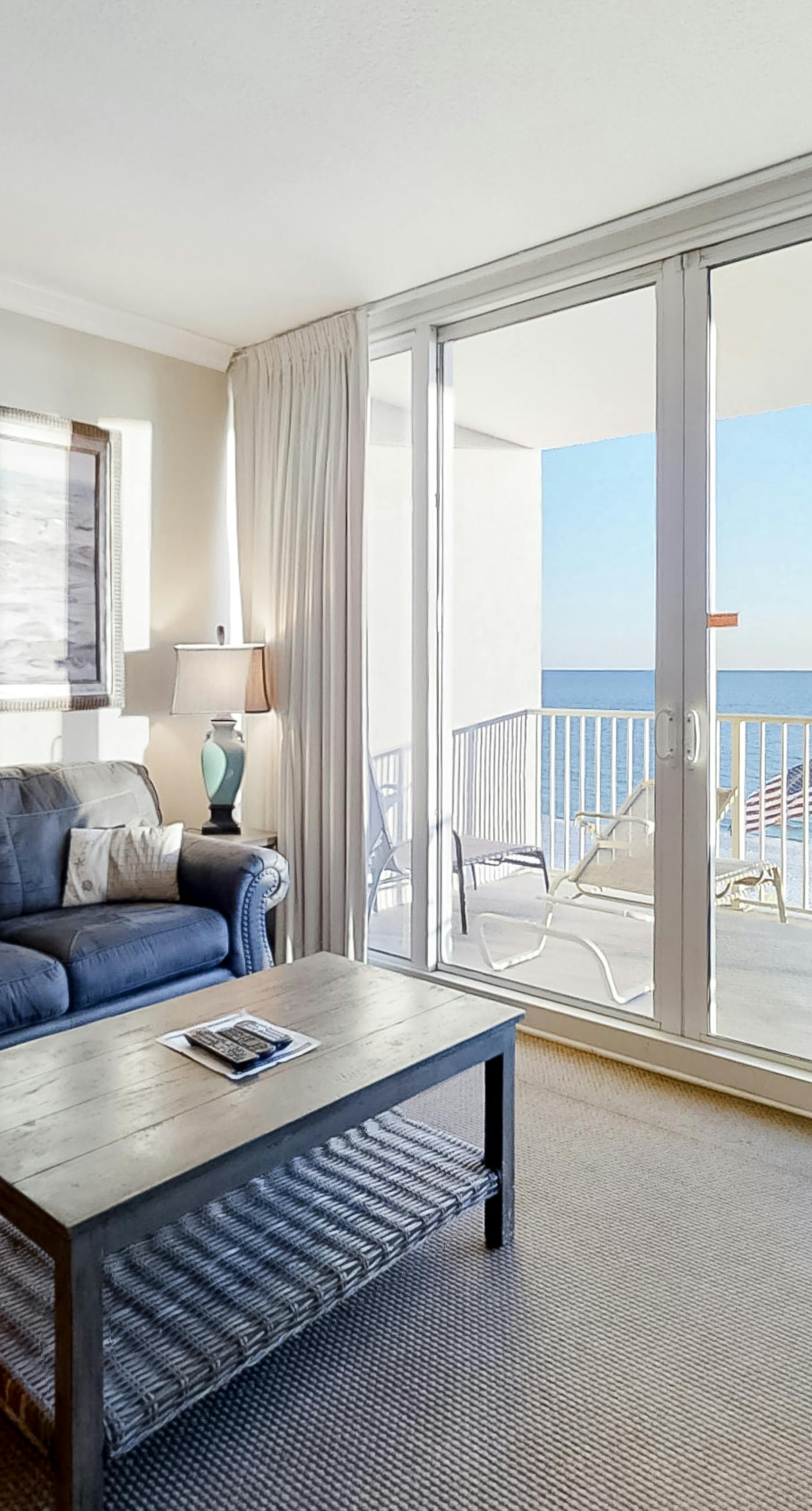 Lovely Gulf-front condo with pool, sauna, washer dryer, & central AC