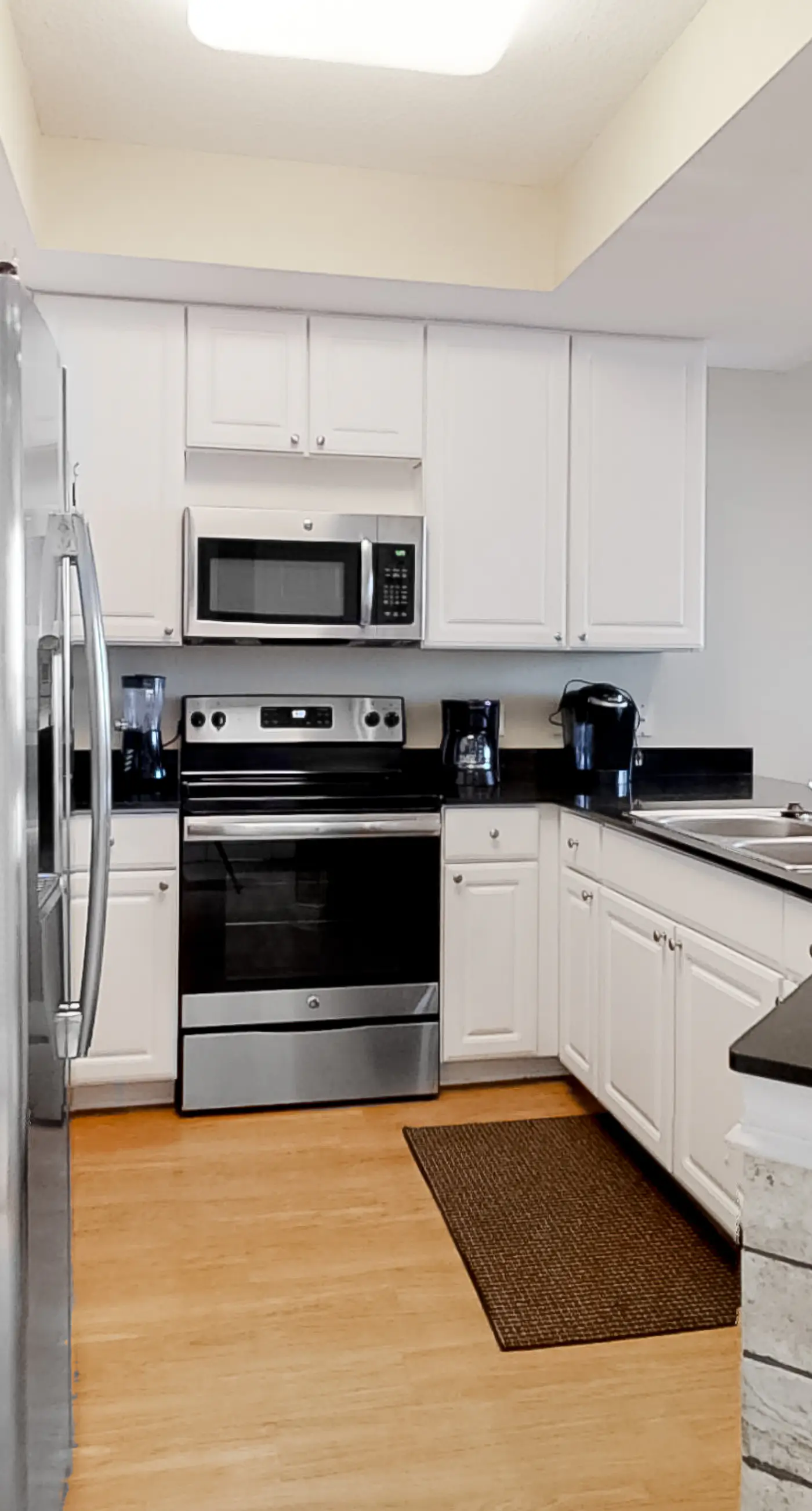 Lovely Gulf-front condo with pool, sauna, washer dryer, & central AC