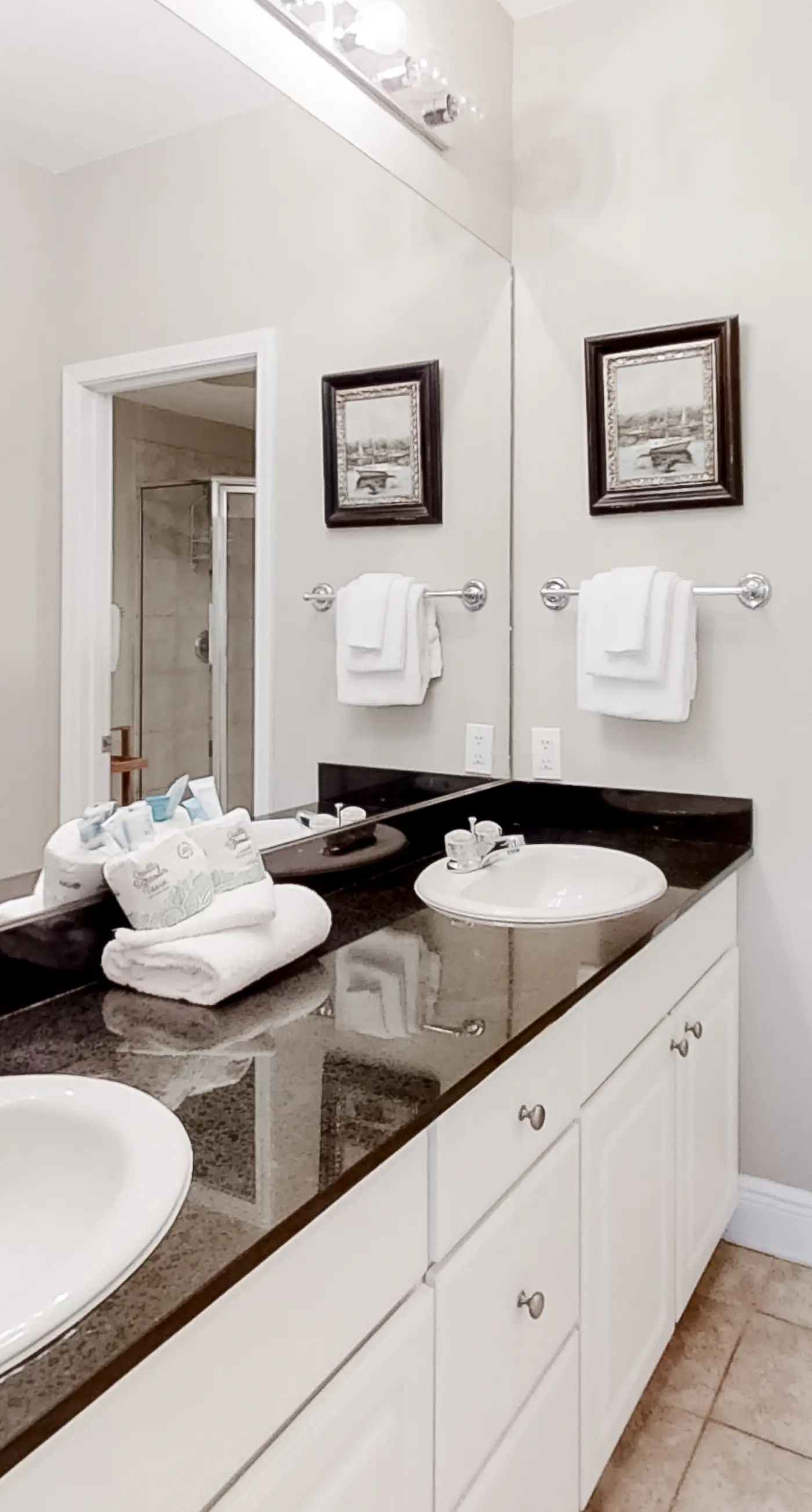 Lovely Gulf-front condo with pool, sauna, washer dryer, & central AC