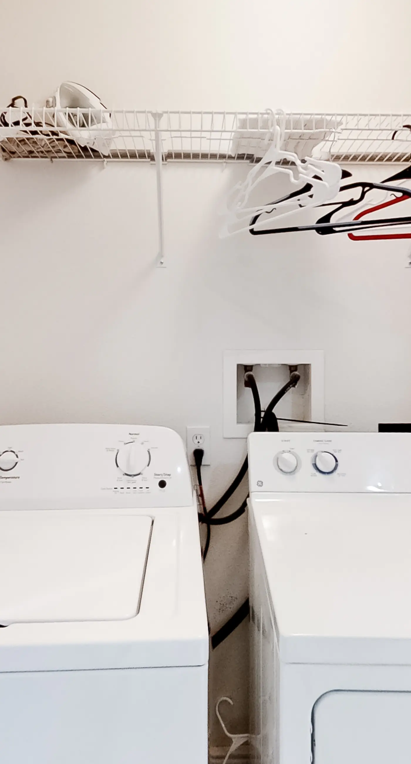 Lovely Gulf-front condo with pool, sauna, washer dryer, & central AC