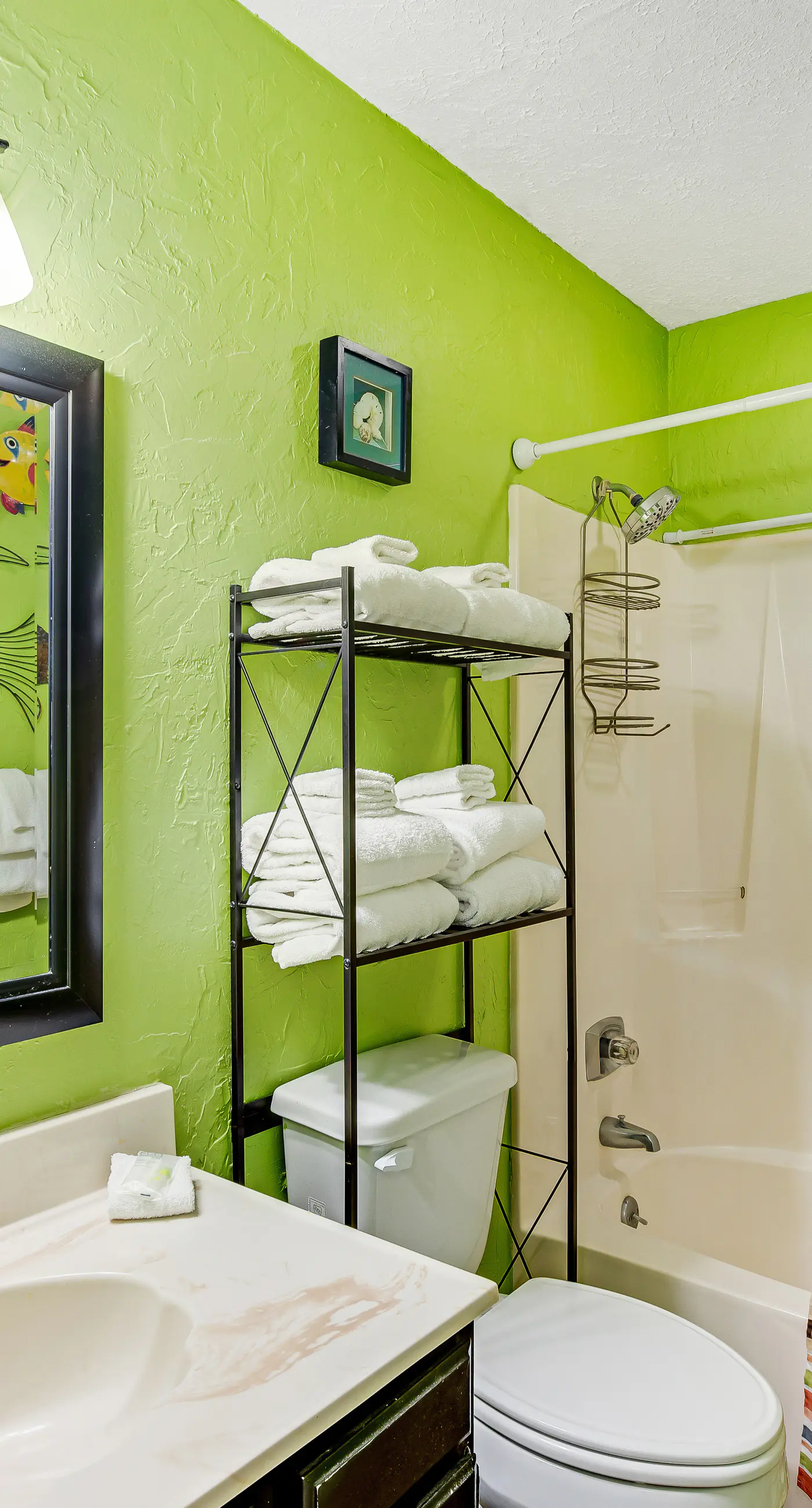 Comfortable Condo at a Beachfront Complex w AC, WiFi, Balconies & Shared Pool