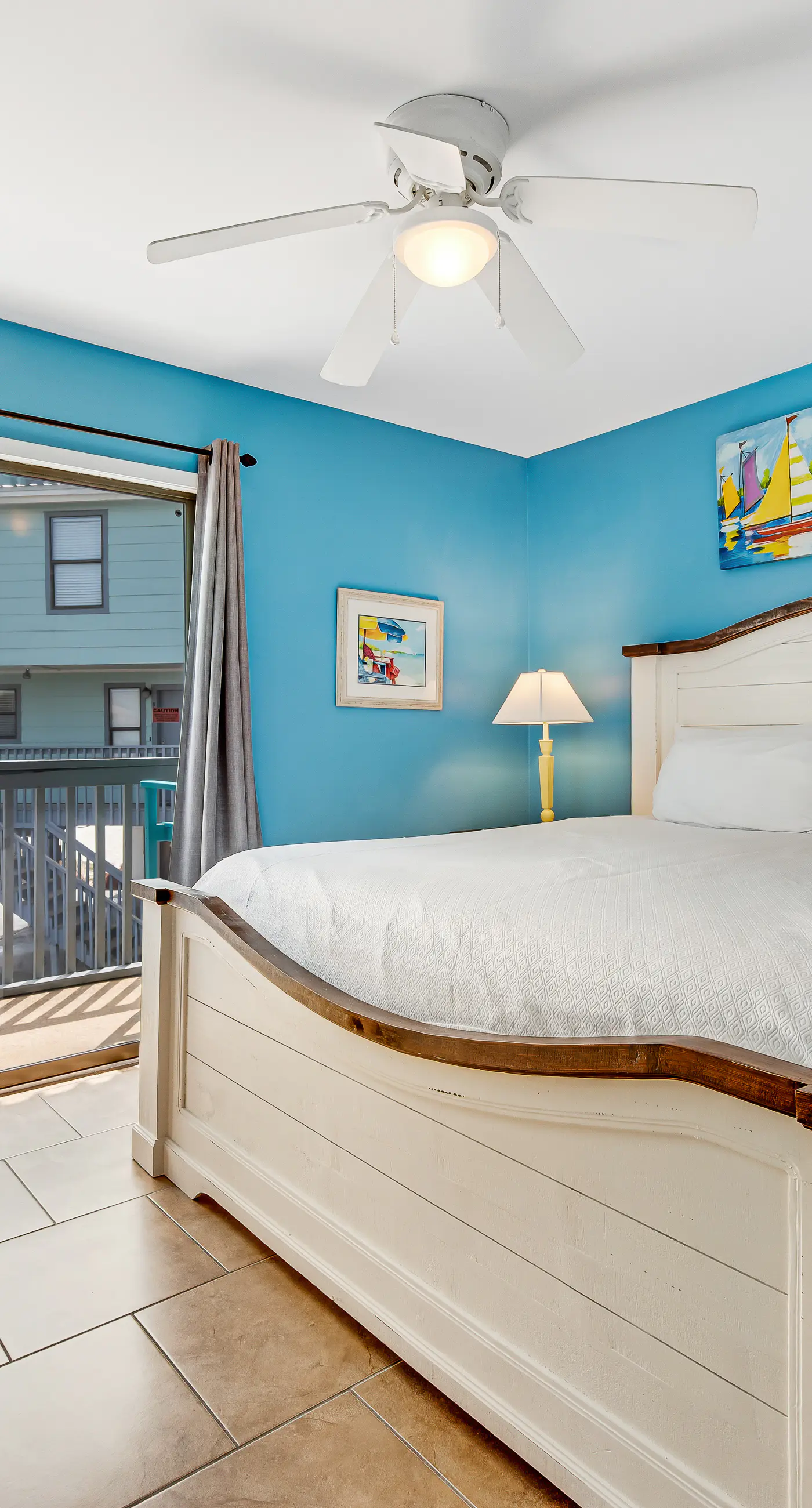 Comfortable Condo at a Beachfront Complex w AC, WiFi, Balconies & Shared Pool