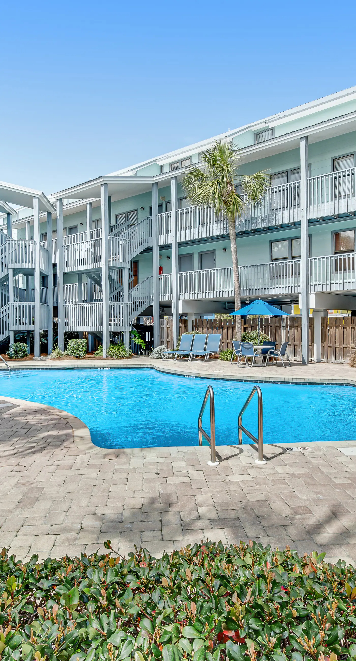 Comfortable Condo at a Beachfront Complex w AC, WiFi, Balconies & Shared Pool