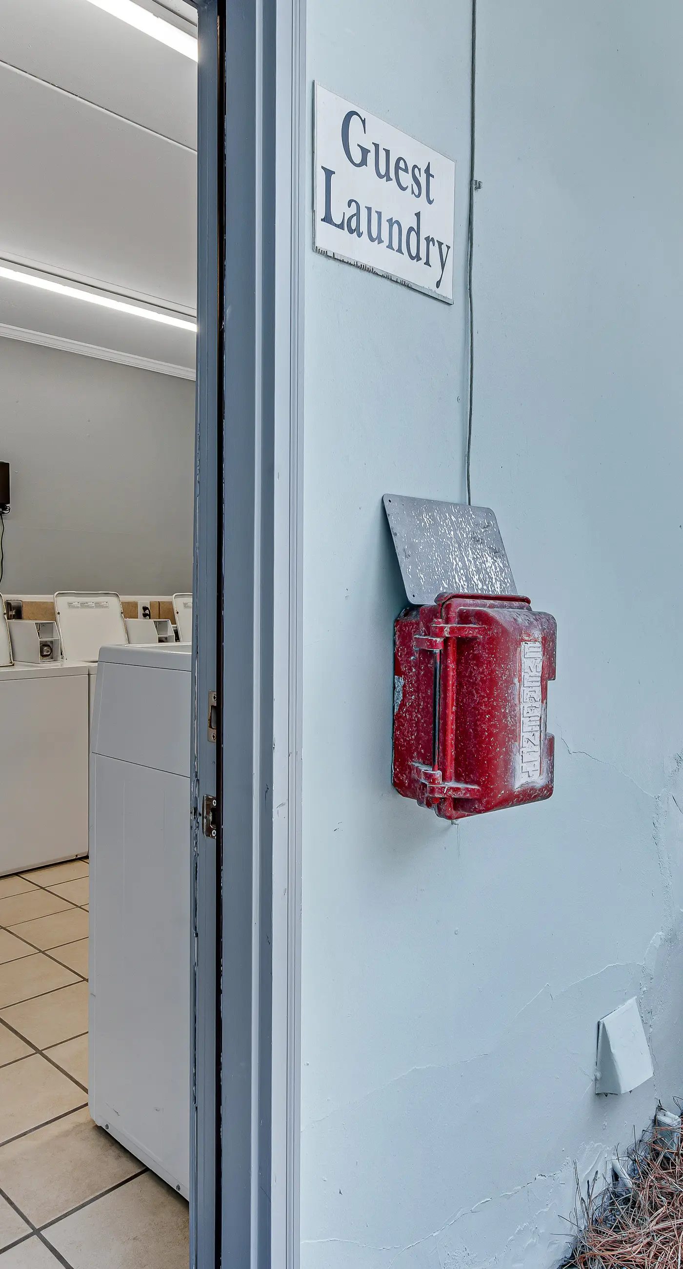 Comfortable Condo at a Beachfront Complex w AC, WiFi, Balconies & Shared Pool