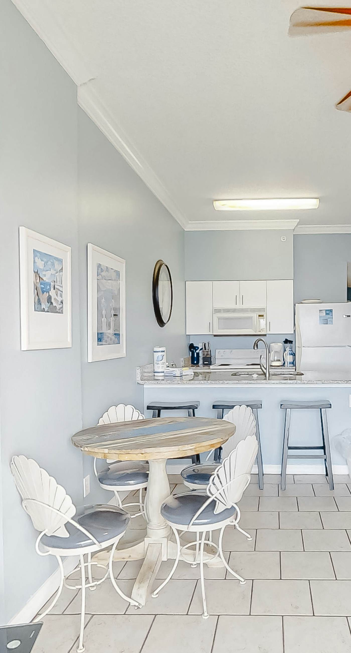 Serene Gulf-front condo with pool, hot tub, sauna, washer/dryer, & central AC