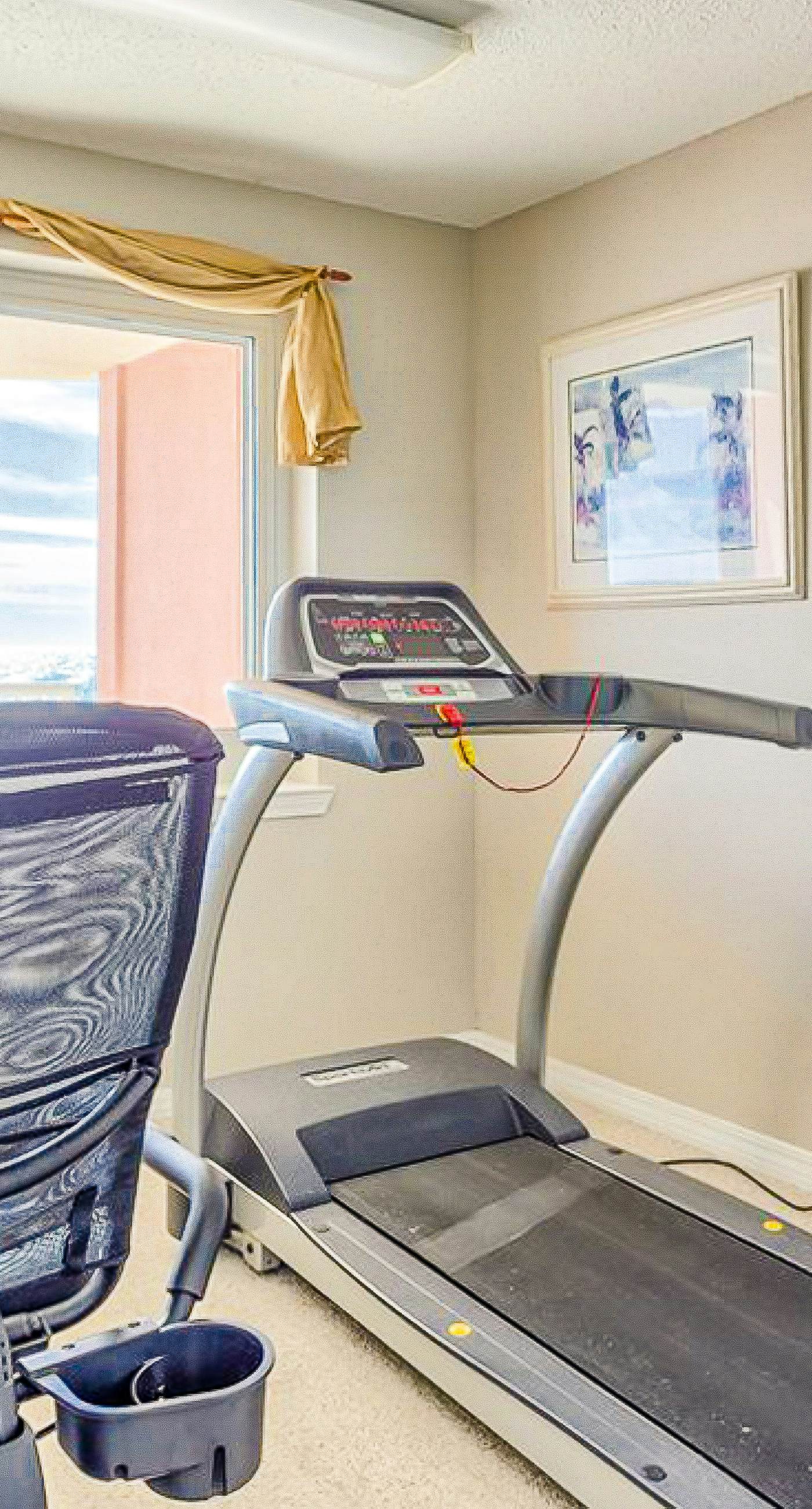 Serene Gulf-front condo with pool, hot tub, sauna, washer/dryer, & central AC