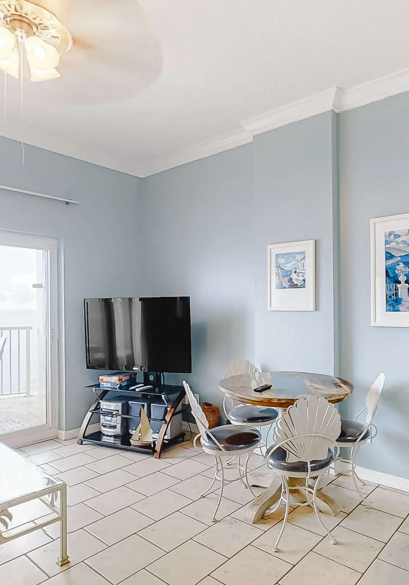 Serene Gulf-front condo with pool, hot tub, sauna, washer/dryer, & central AC