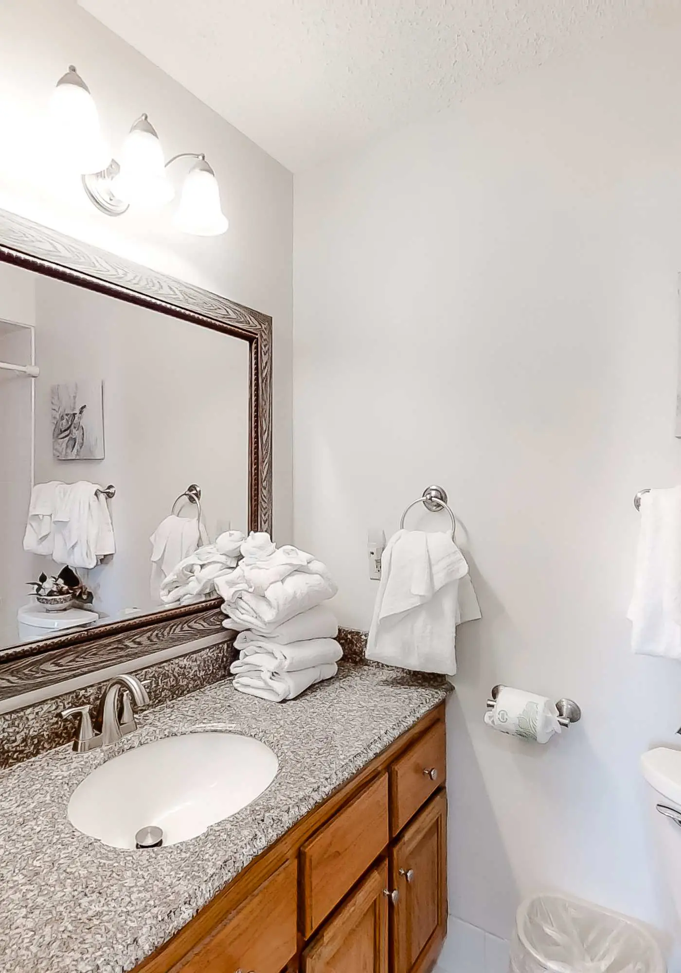 Open and Elegant Condo with Beach Access, Shared Pool, Boat & Fishing Pier