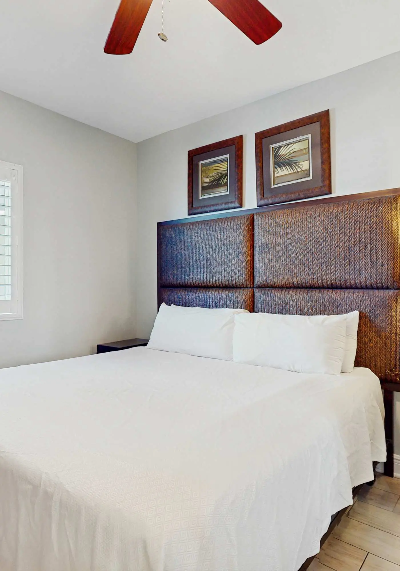 Inviting Gulf-front condo with pool, sauna, washer,dryer, & central AC