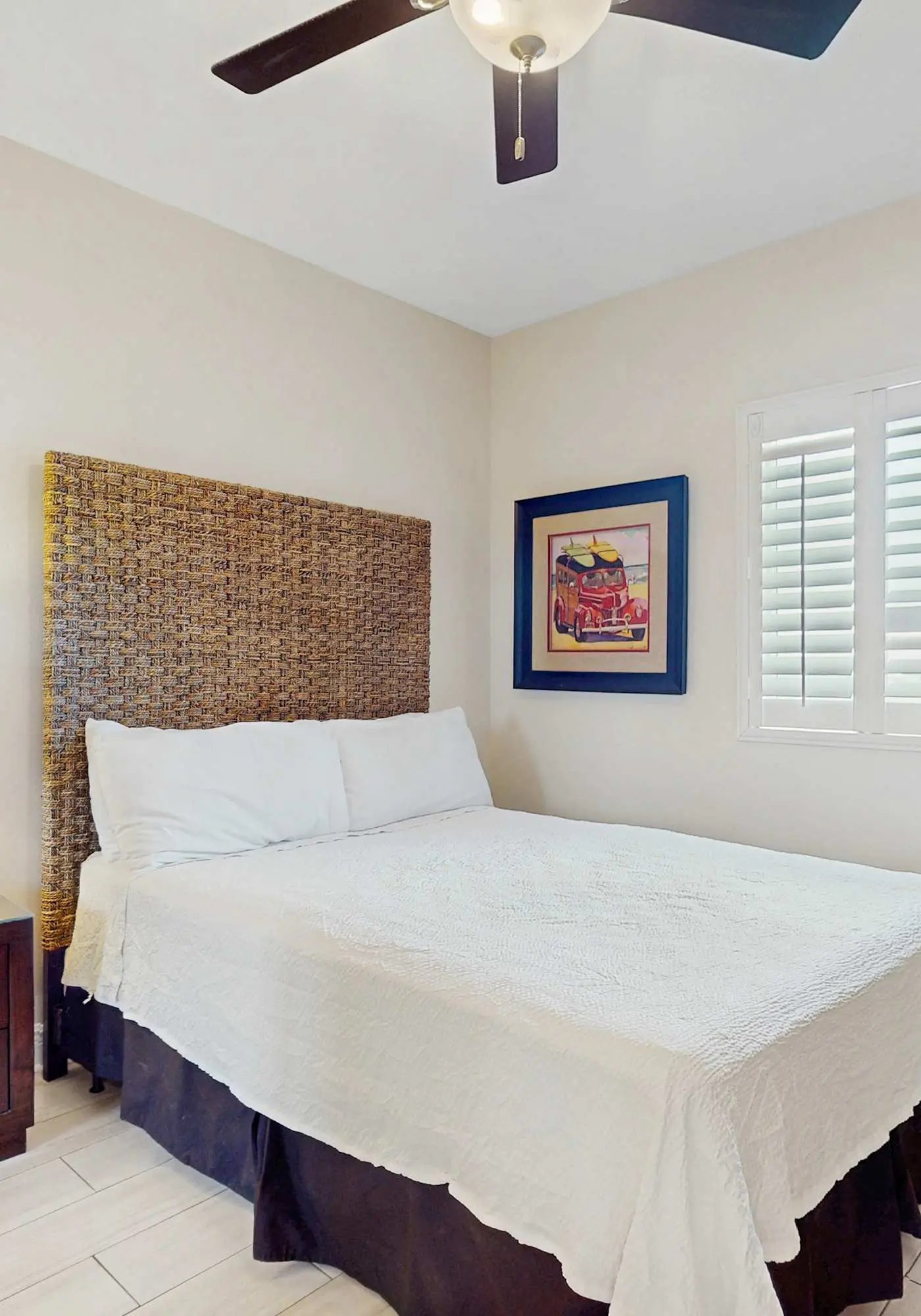 Inviting Gulf-front condo with pool, sauna, washer,dryer, & central AC