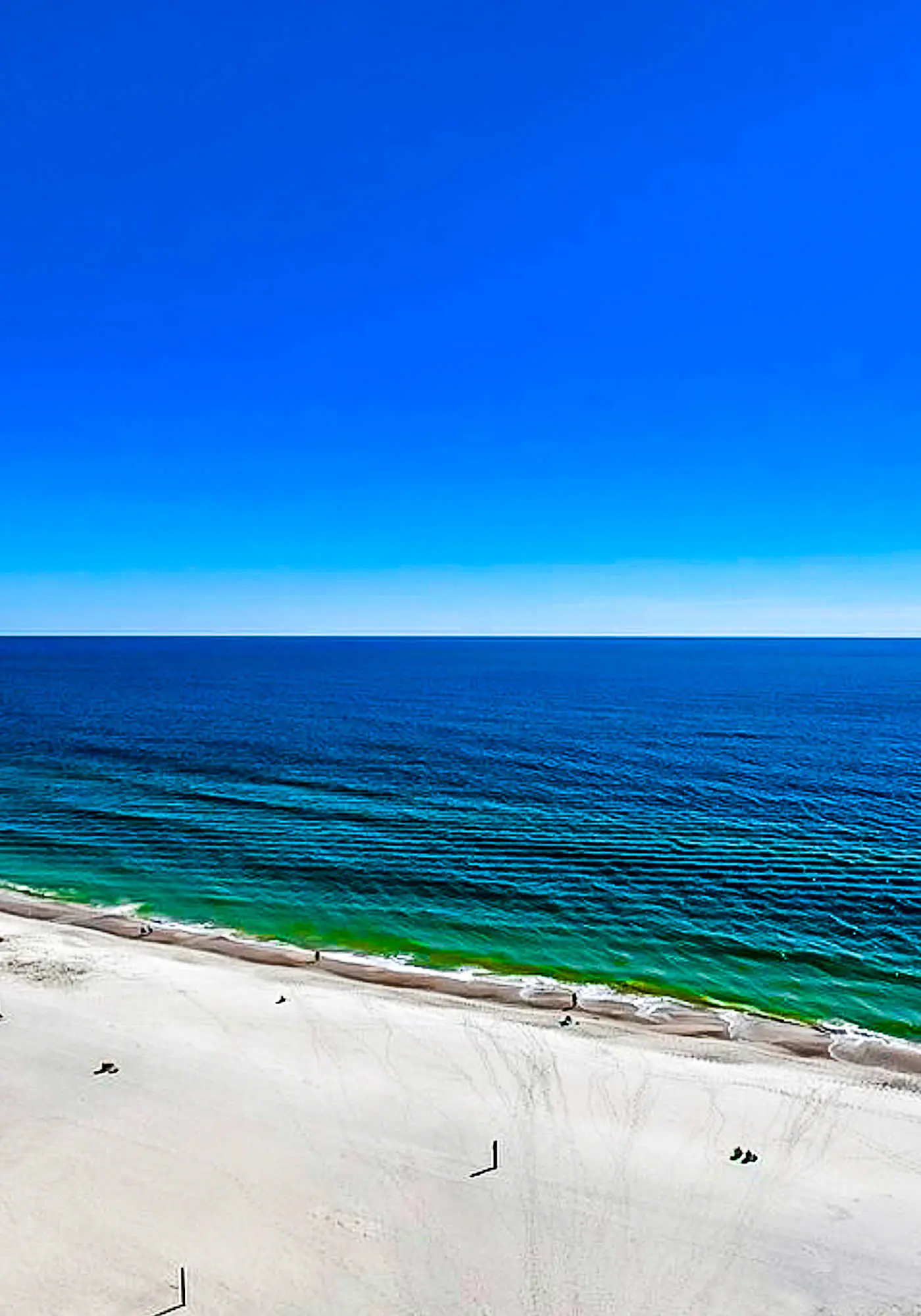 Inviting Gulf-front condo with pool, sauna, washer,dryer, & central AC