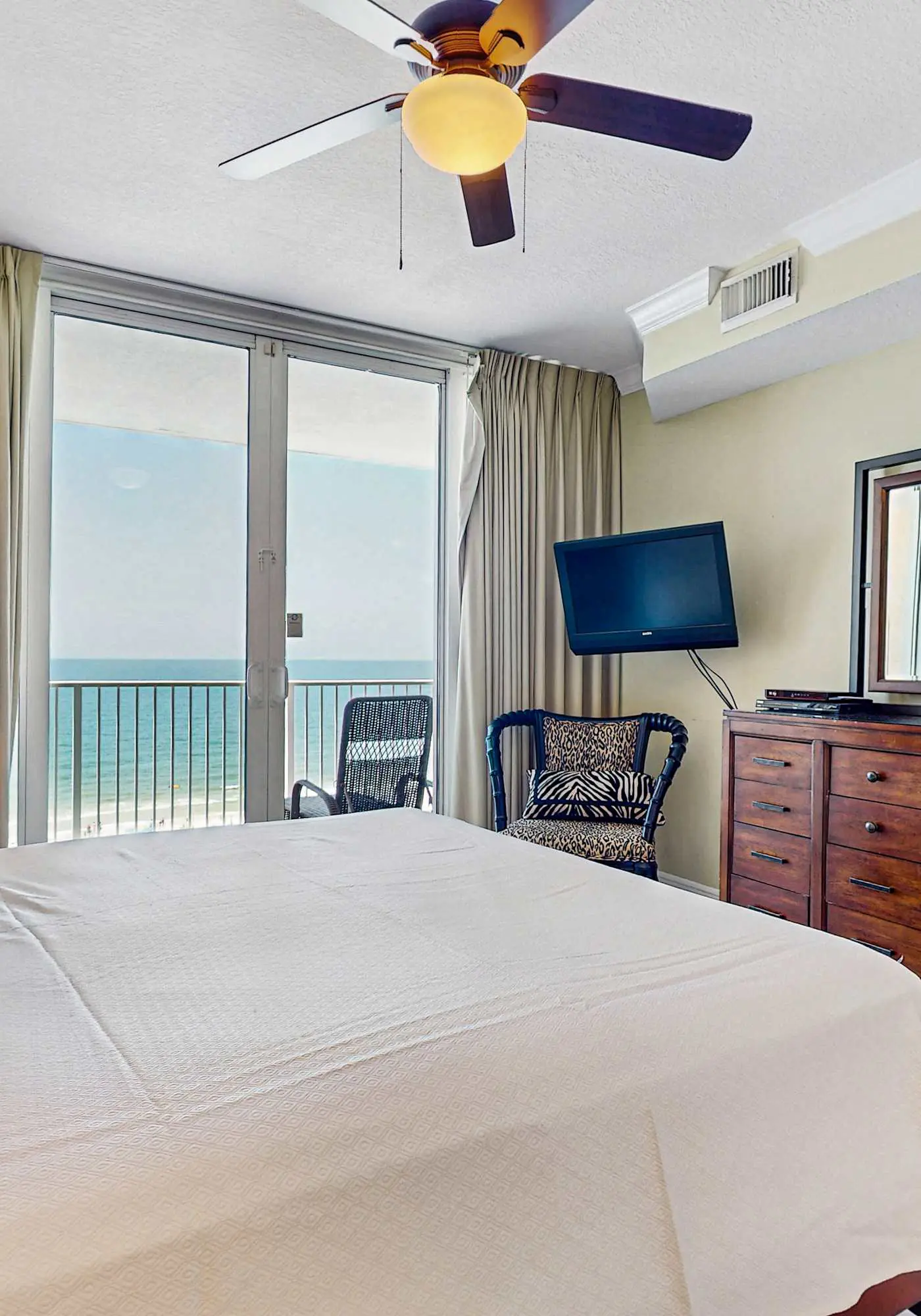 Inviting Gulf-front condo with pool, sauna, washer,dryer, & central AC