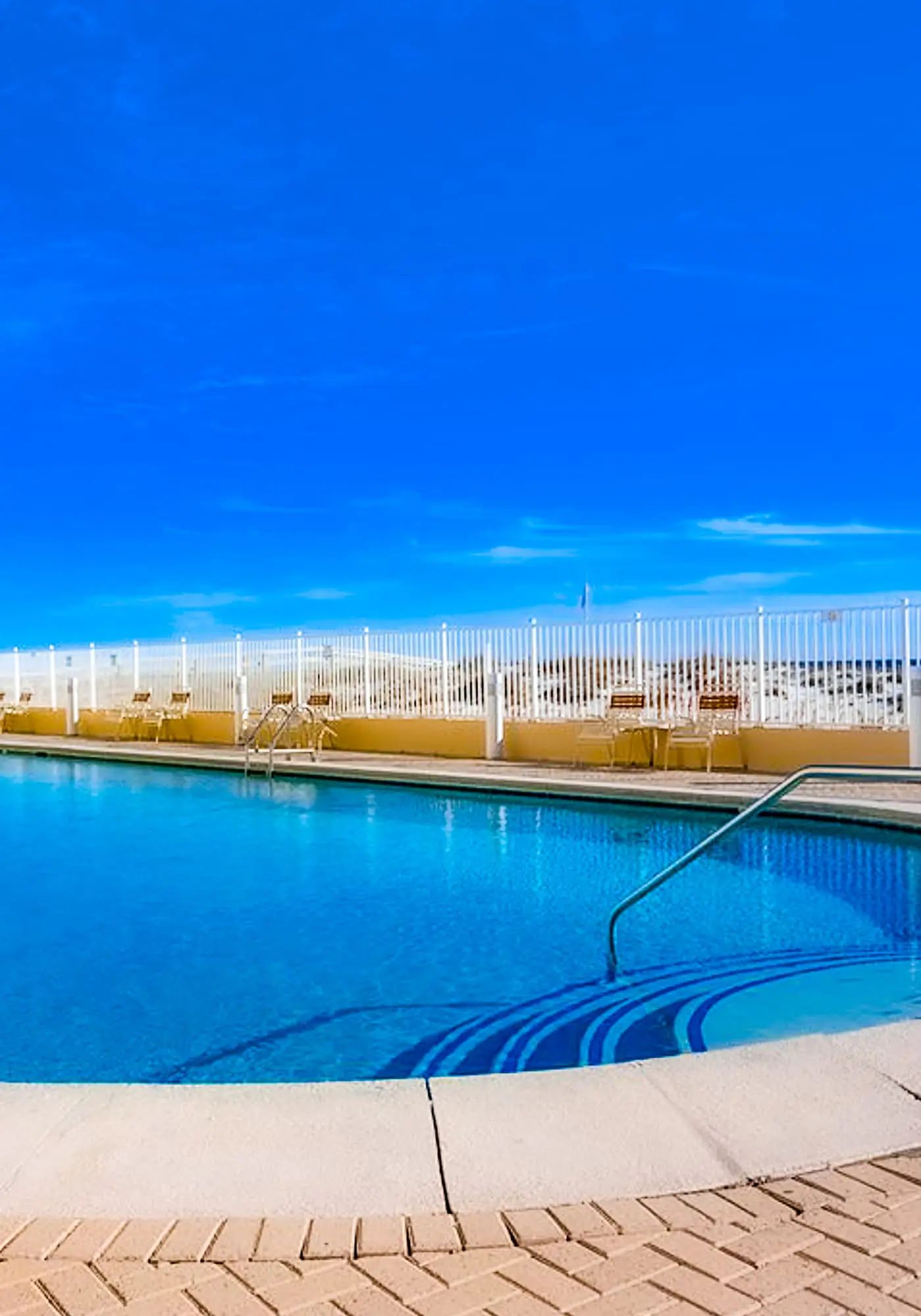 Inviting Gulf-front condo with pool, sauna, washer,dryer, & central AC