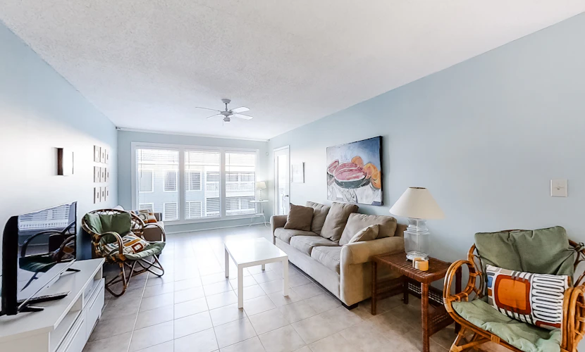 Cheerful Condo with Shared Pool, Pier, and Beach Access