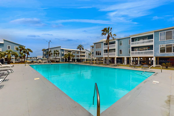 Cheerful Condo with Shared Pool, Pier, and Beach Access