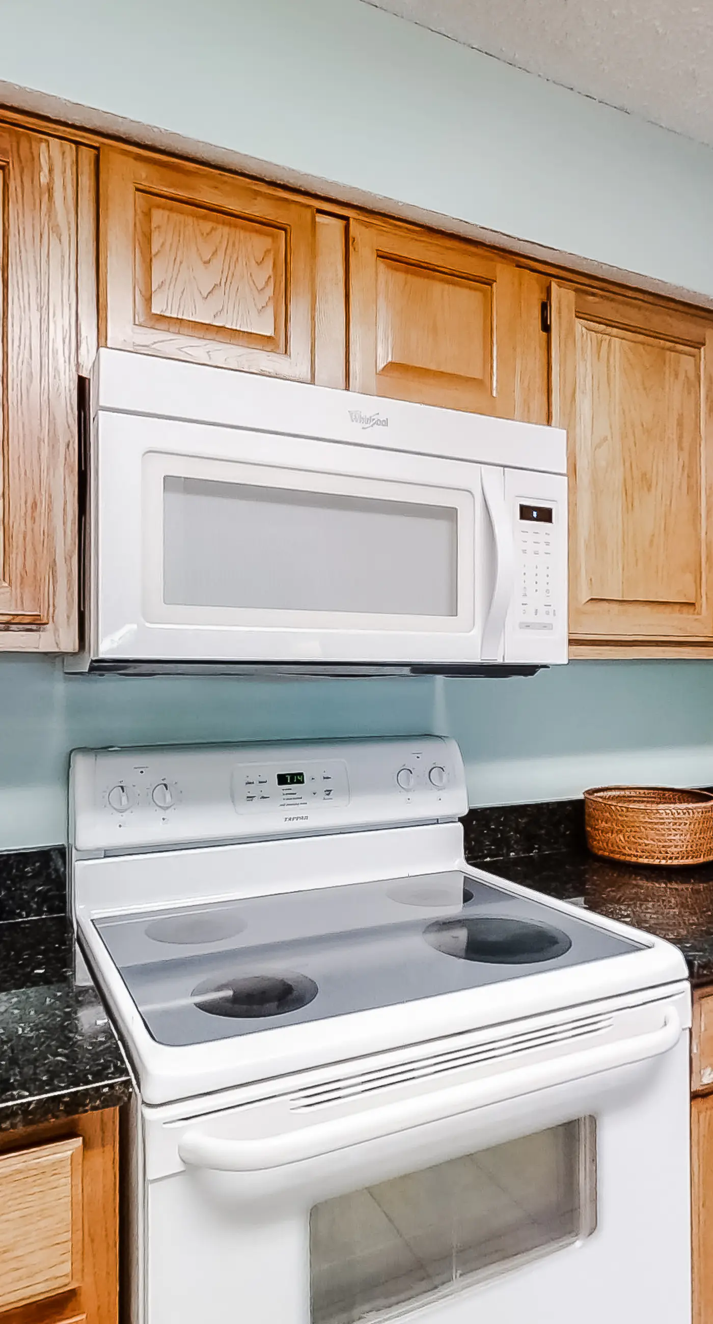 Cheerful Condo with Shared Pool, Pier, and Beach Access