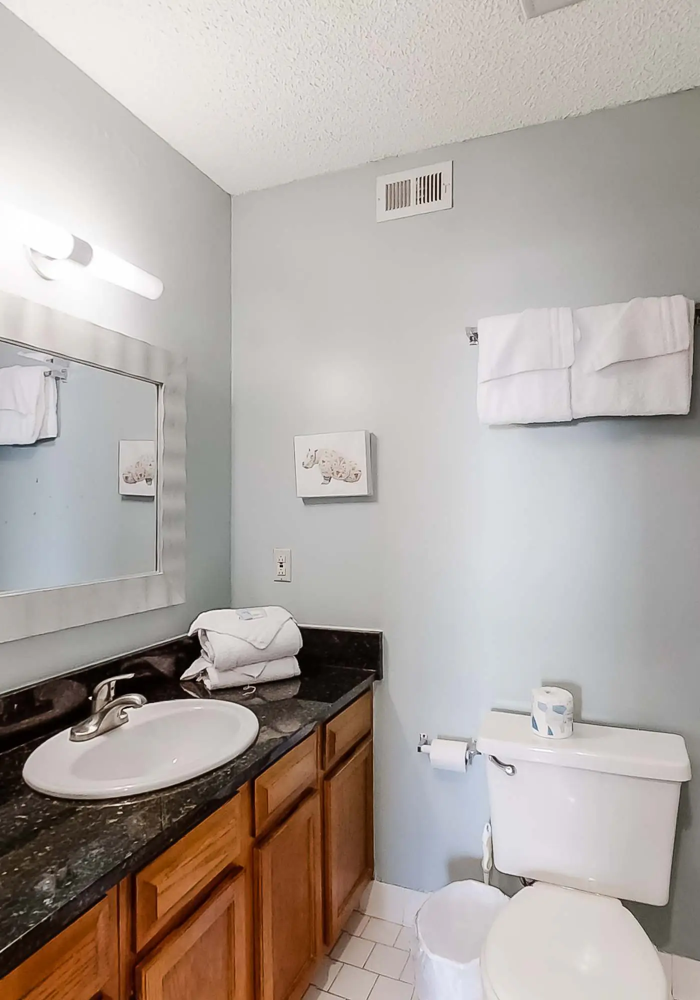 Cheerful Condo with Shared Pool, Pier, and Beach Access