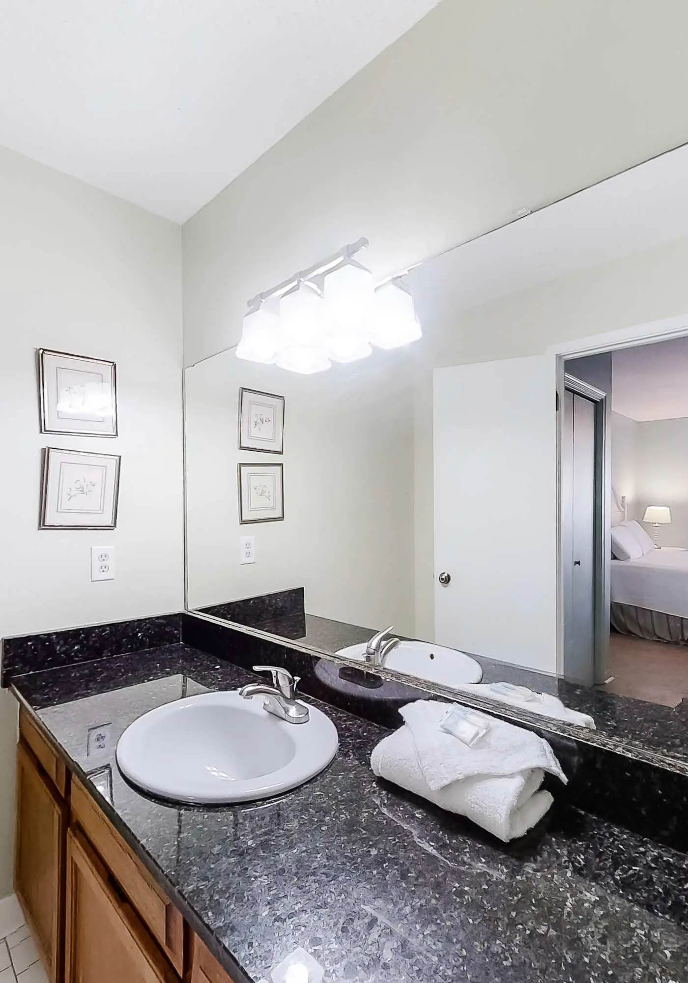 Cheerful Condo with Shared Pool, Pier, and Beach Access