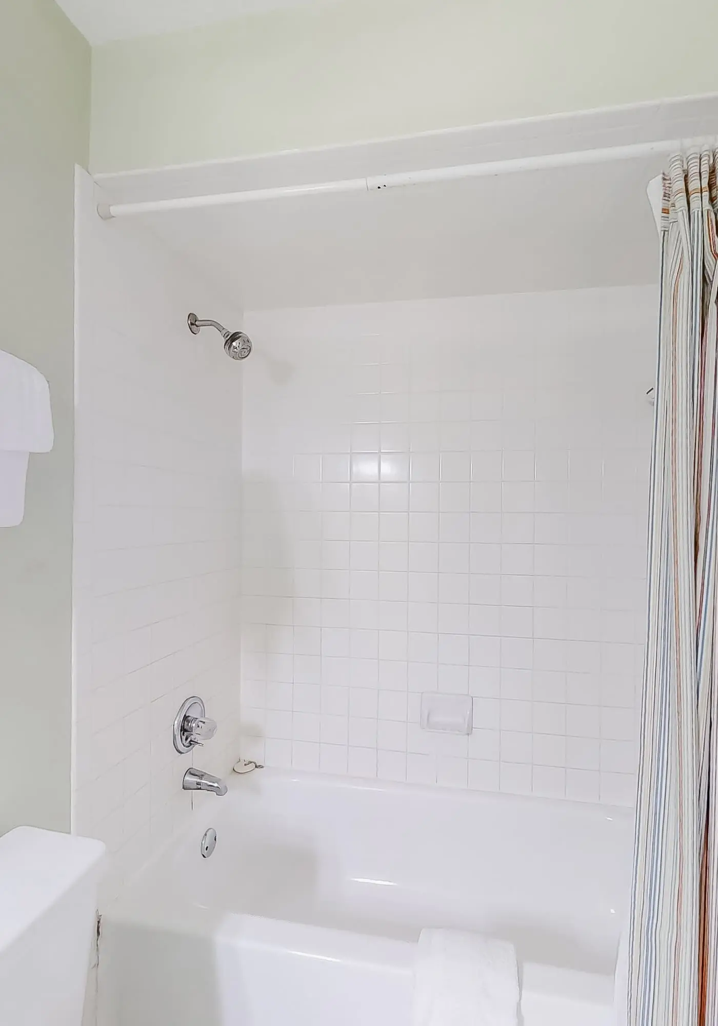 Cheerful Condo with Shared Pool, Pier, and Beach Access