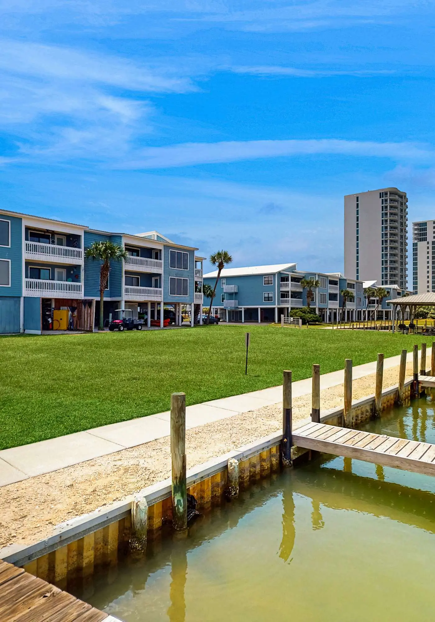 Cheerful Condo with Shared Pool, Pier, and Beach Access