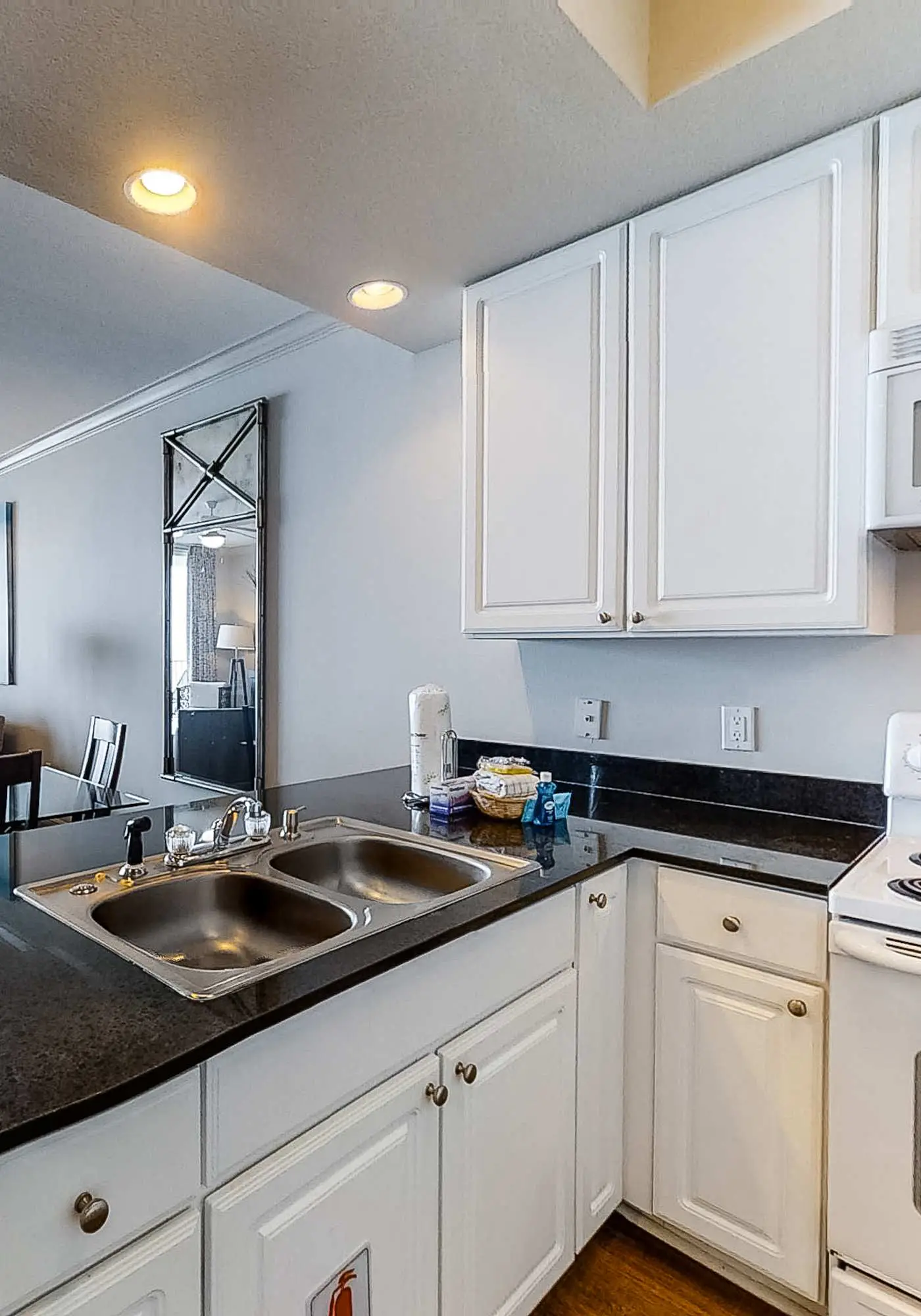 Gulf-front condo with pool, sauna, washer dryer, central AC, & gym