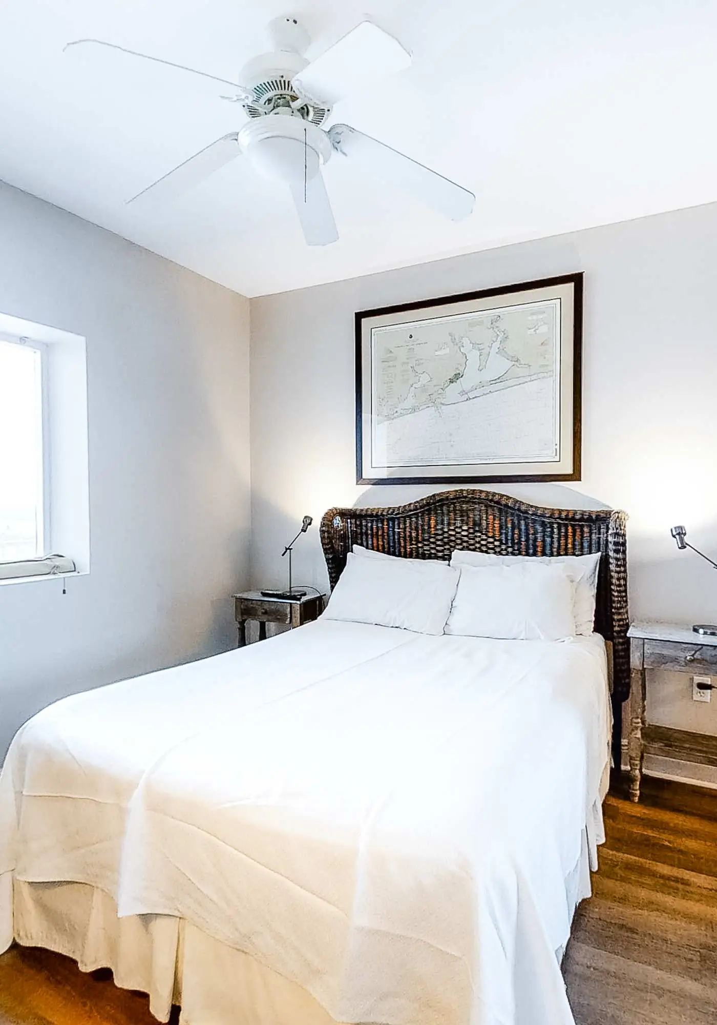 Gulf-front condo with pool, sauna, washer dryer, central AC, & gym