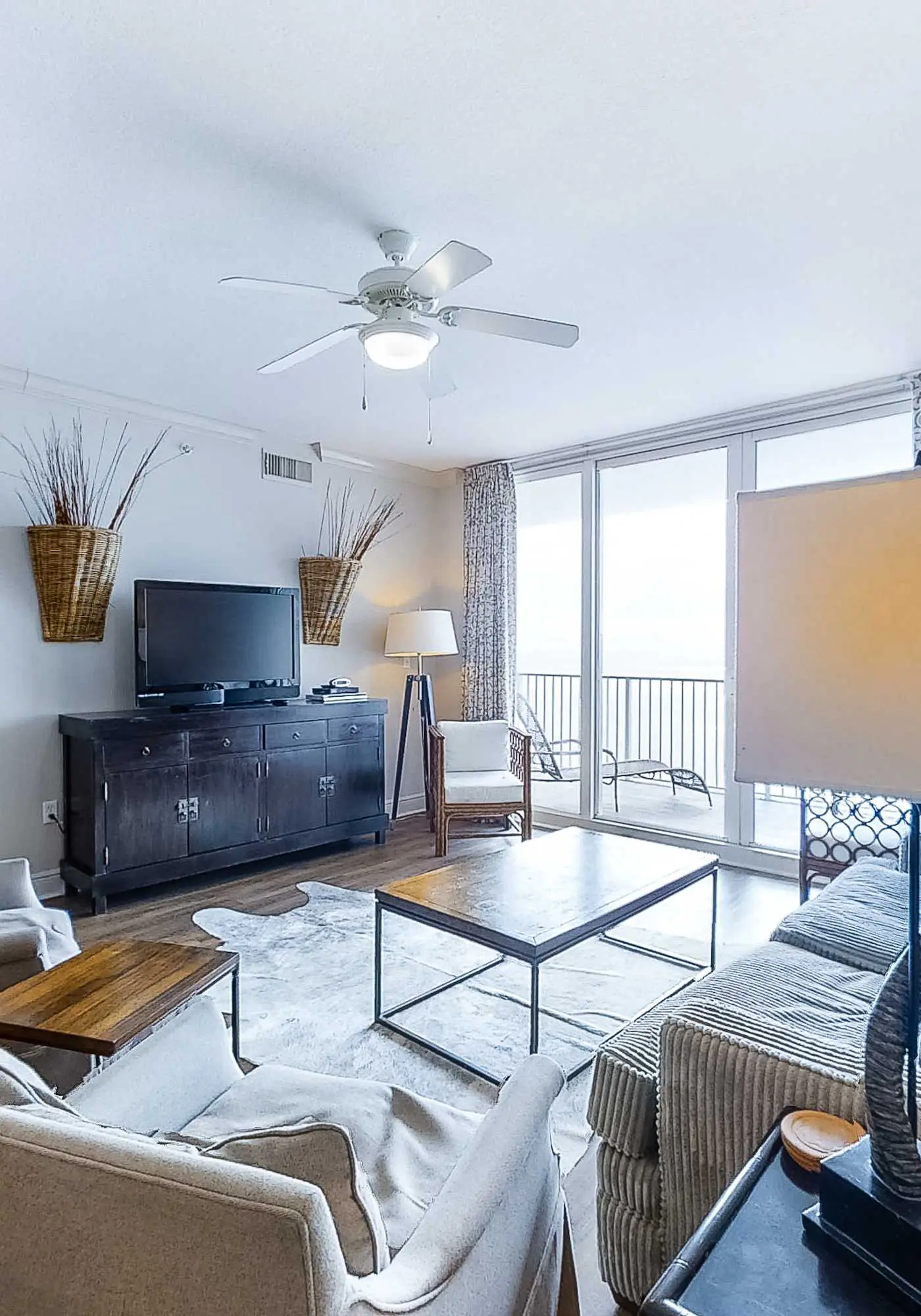 Gulf-front condo with pool, sauna, washer dryer, central AC, & gym