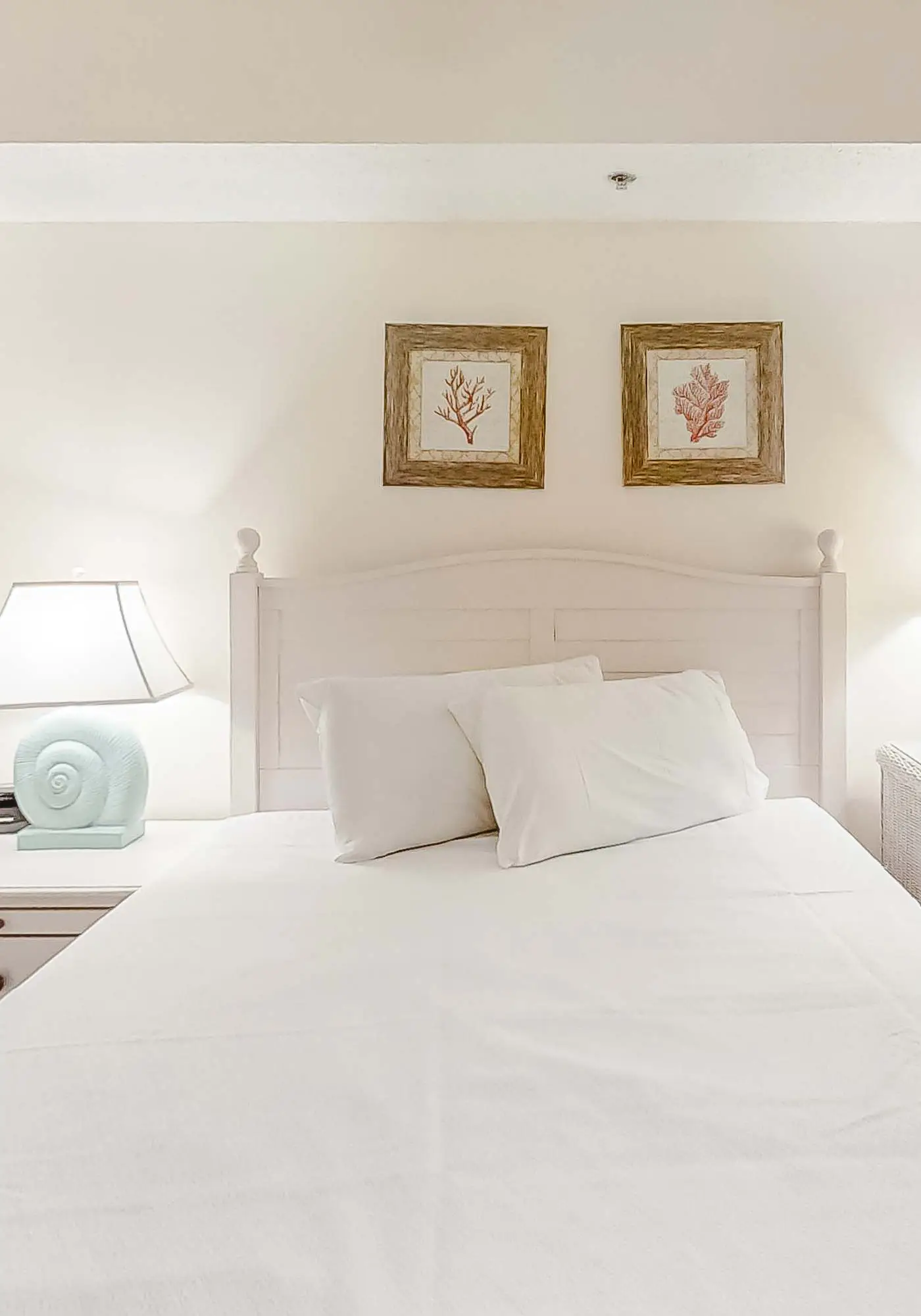 Bright and Convenient Condo Overlooking the Gulf + Shared Pool, Free WiFi