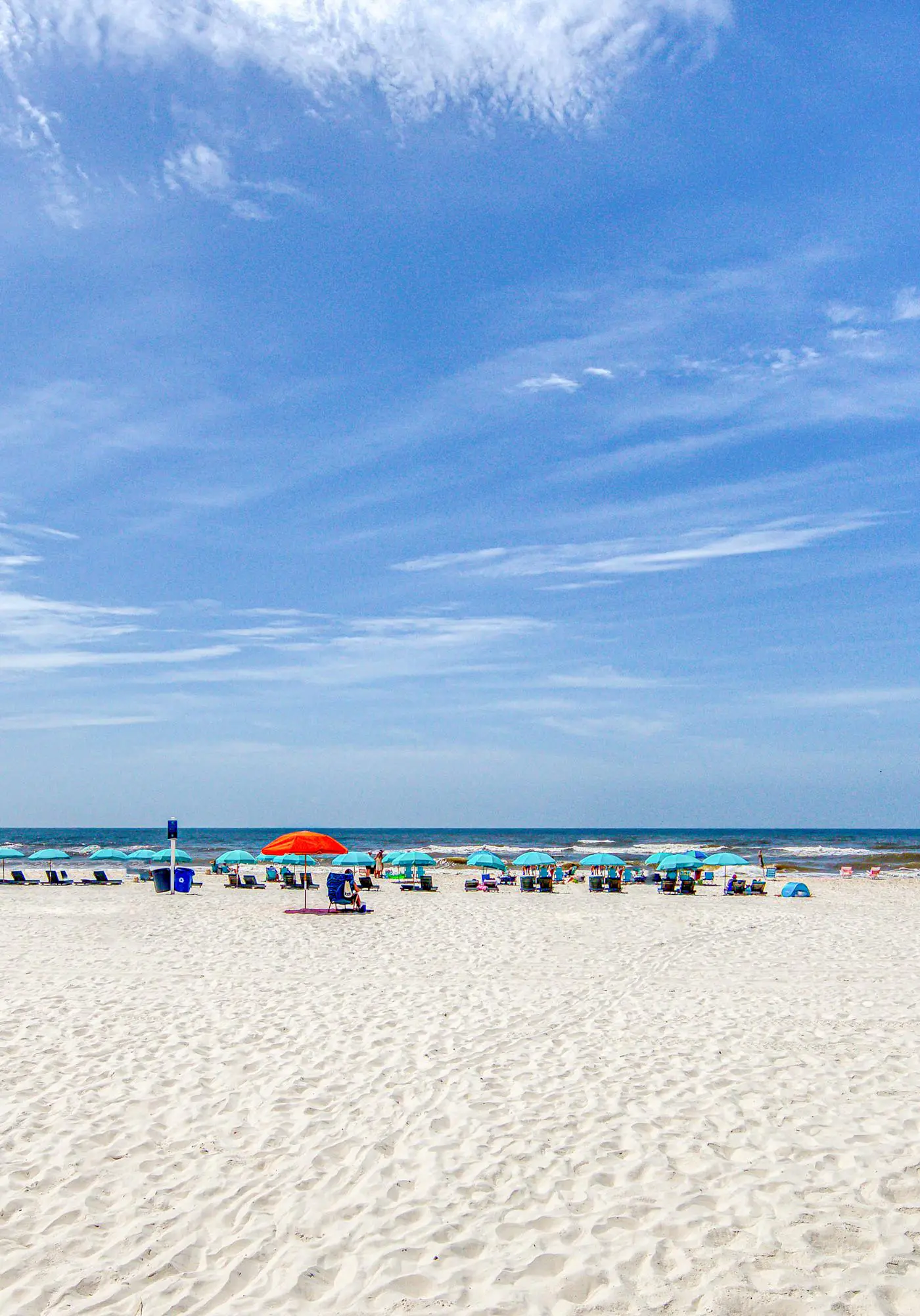 Bright and Convenient Condo Overlooking the Gulf + Shared Pool, Free WiFi