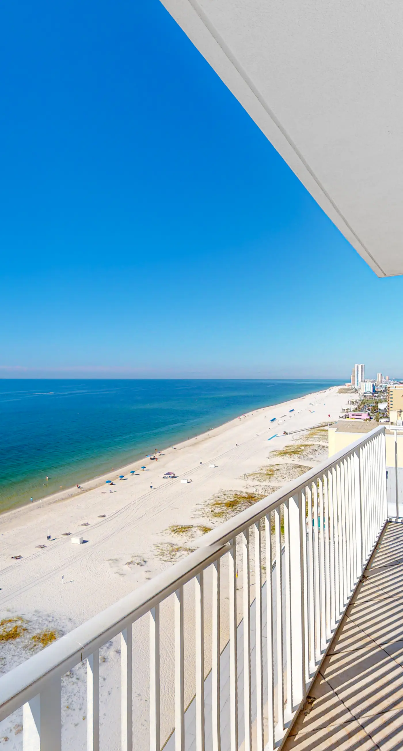 Gulf-front condo with pool, sauna, washer,dryer, cable, & central AC
