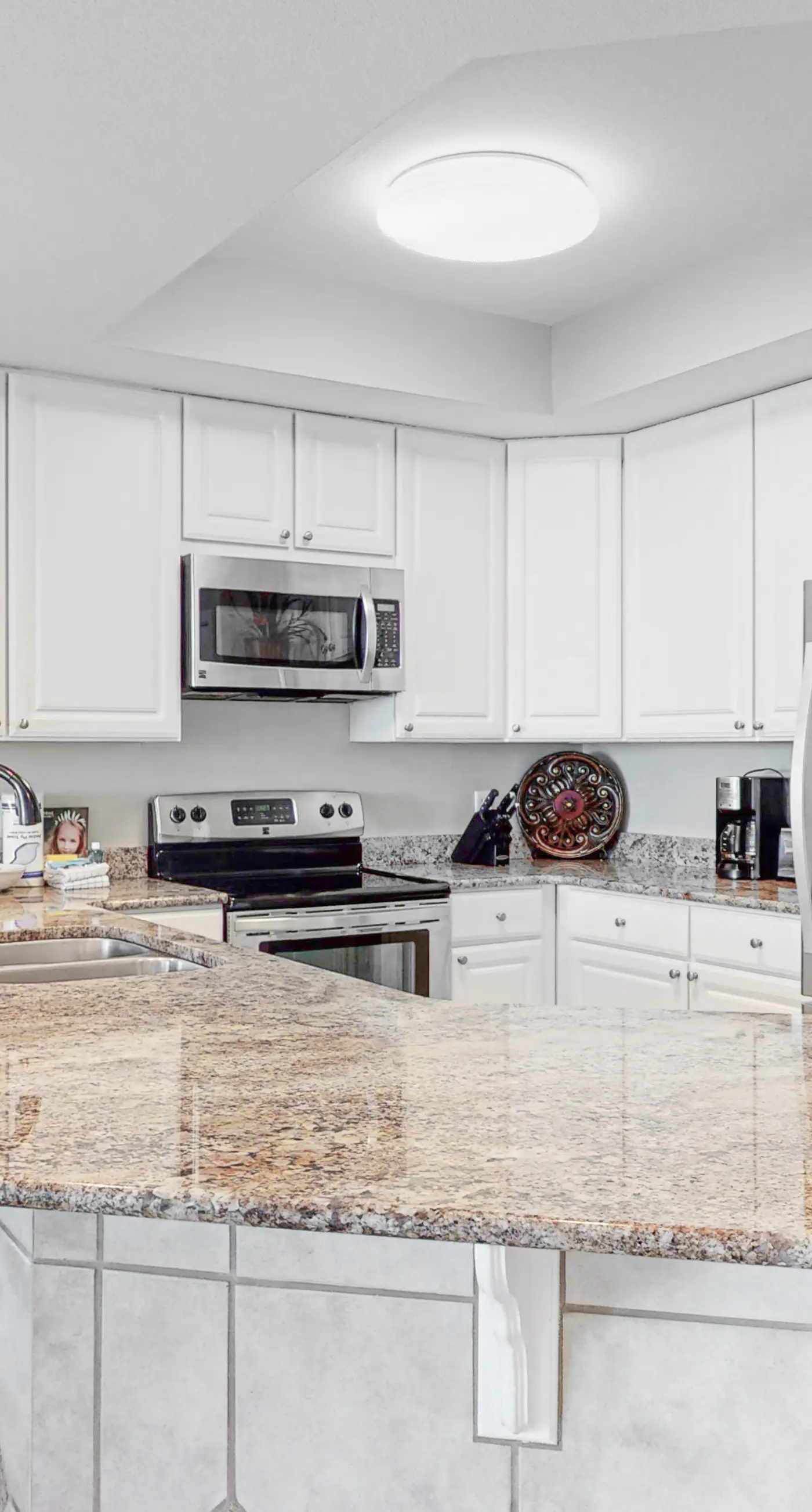 Gulf-front condo with pool, sauna, washer,dryer, cable, & central AC