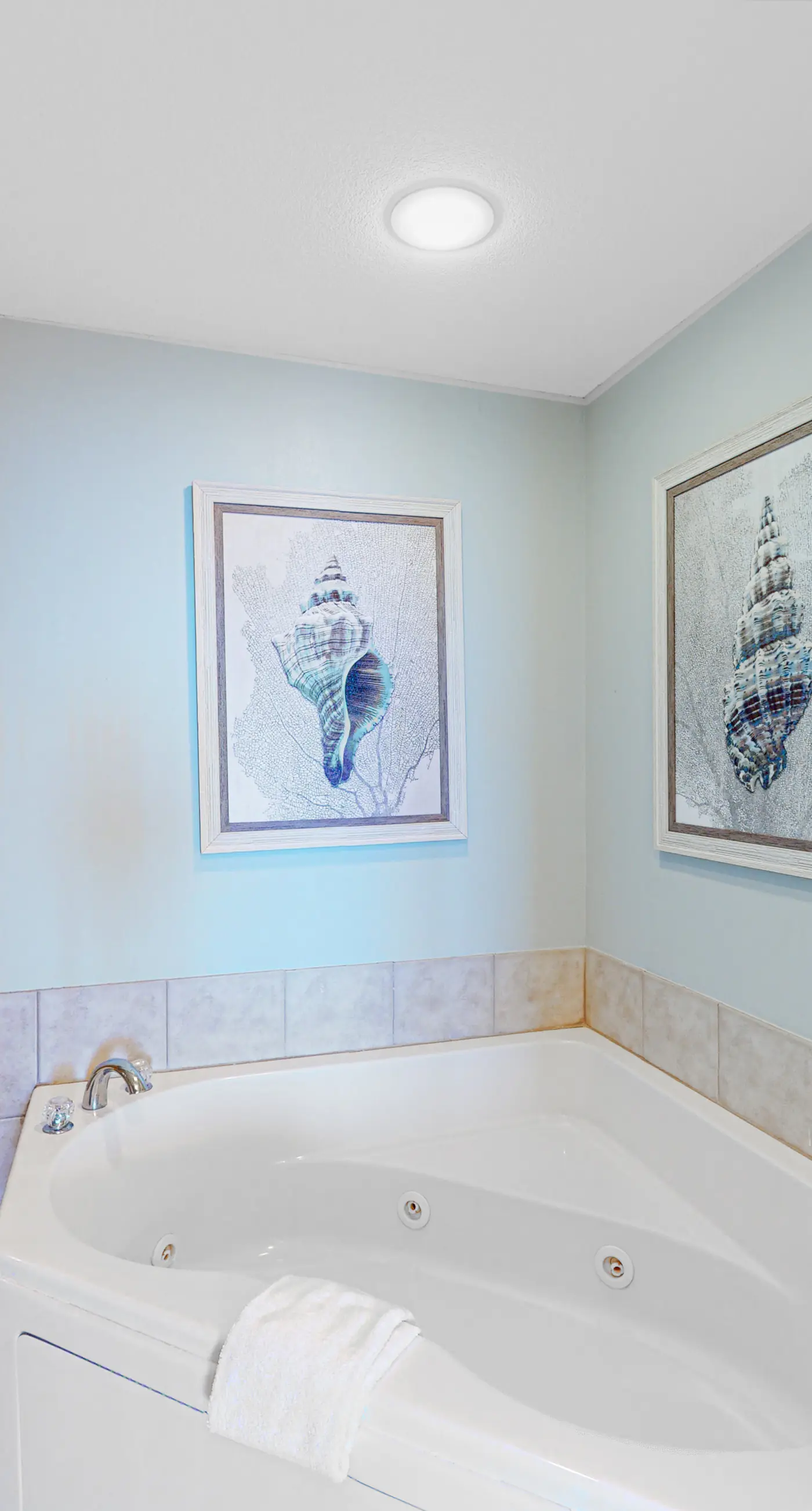 Gulf-front condo with pool, sauna, washer,dryer, cable, & central AC